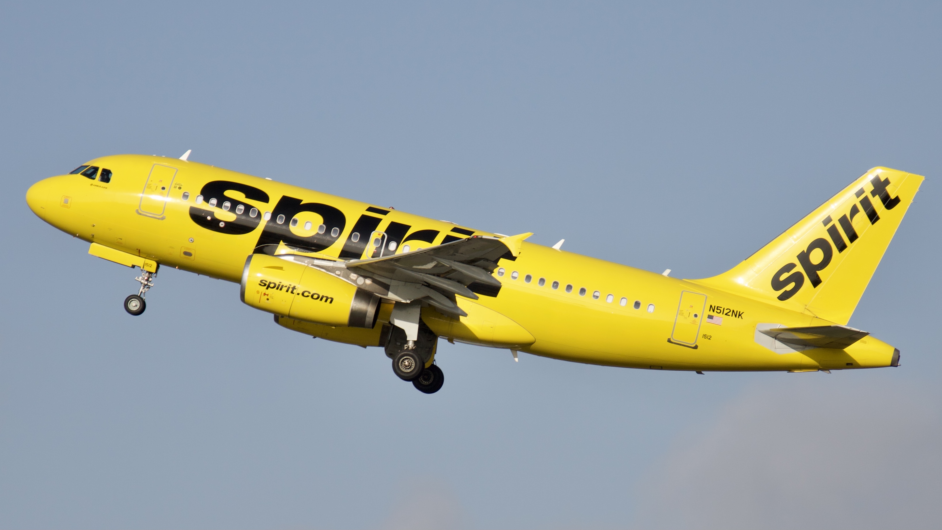 Full size: Spirit Airlines Airbus A319 N512NK at Houston-George Bush Intercontinental Airport