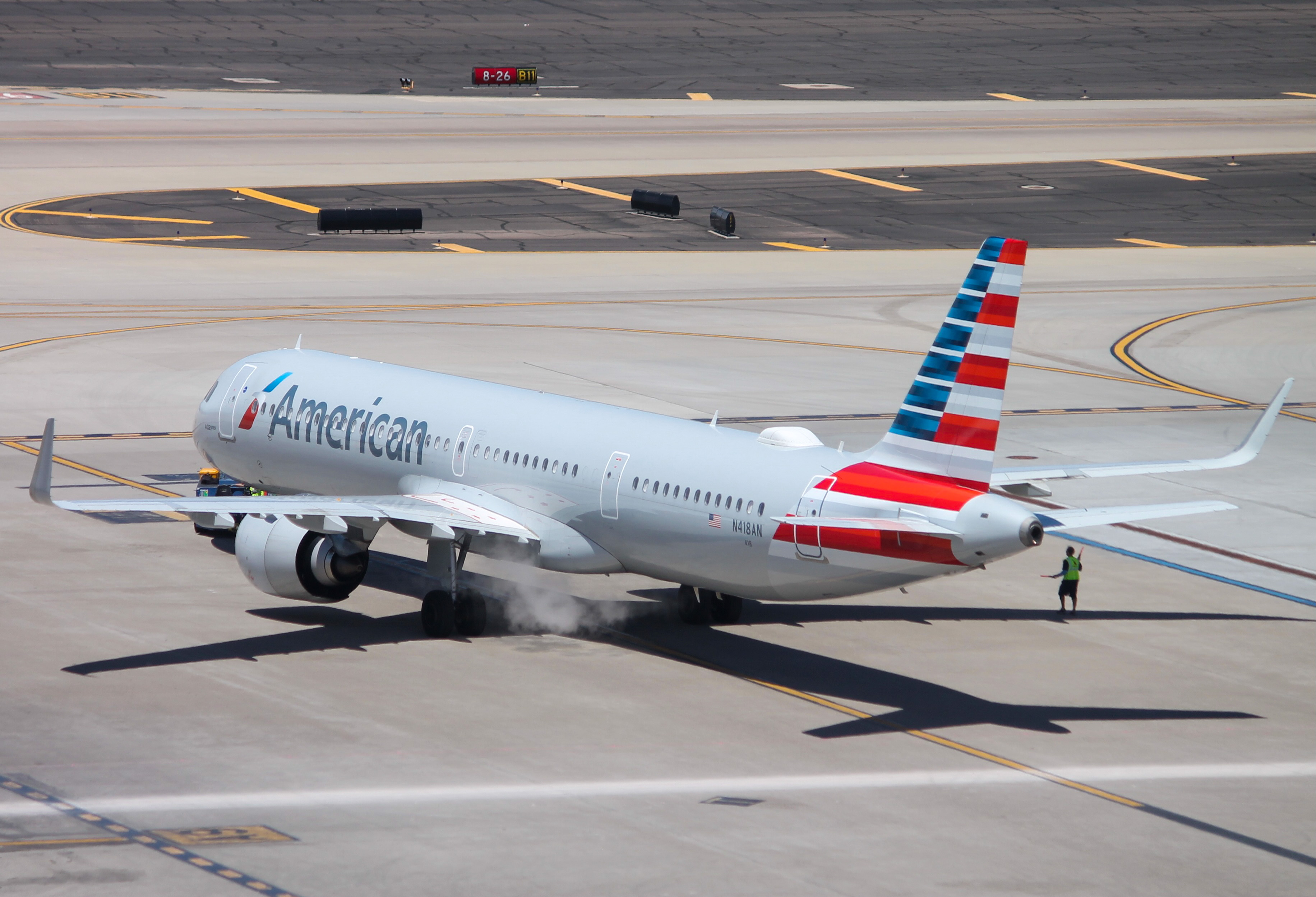 Full size: American Airlines Airbus A321NEO N418AN at Phoenix Sky Harbor International Airport