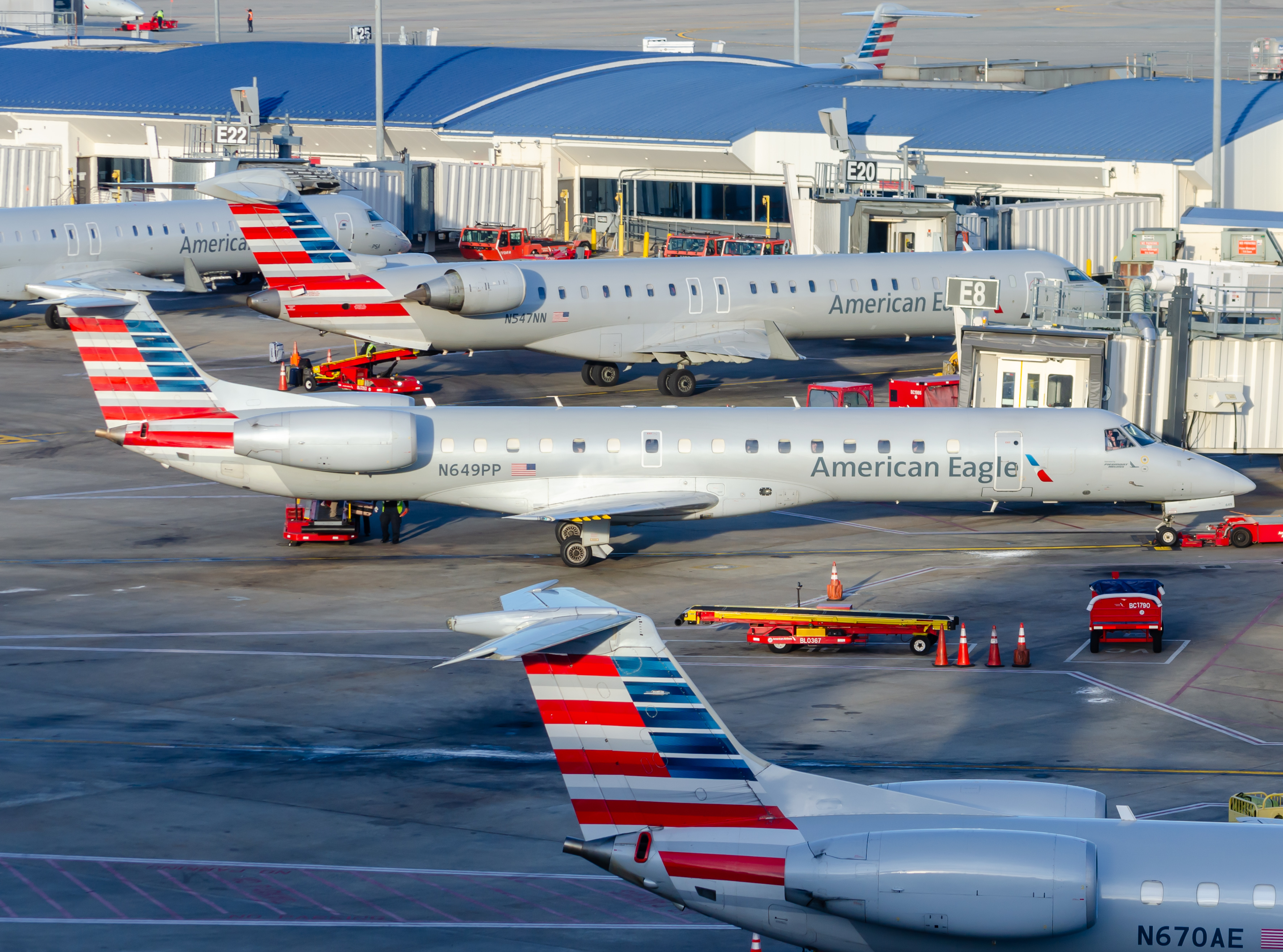 Full size: American Eagle Embraer ERJ145 N649PP at Charlotte/Douglas International Airport