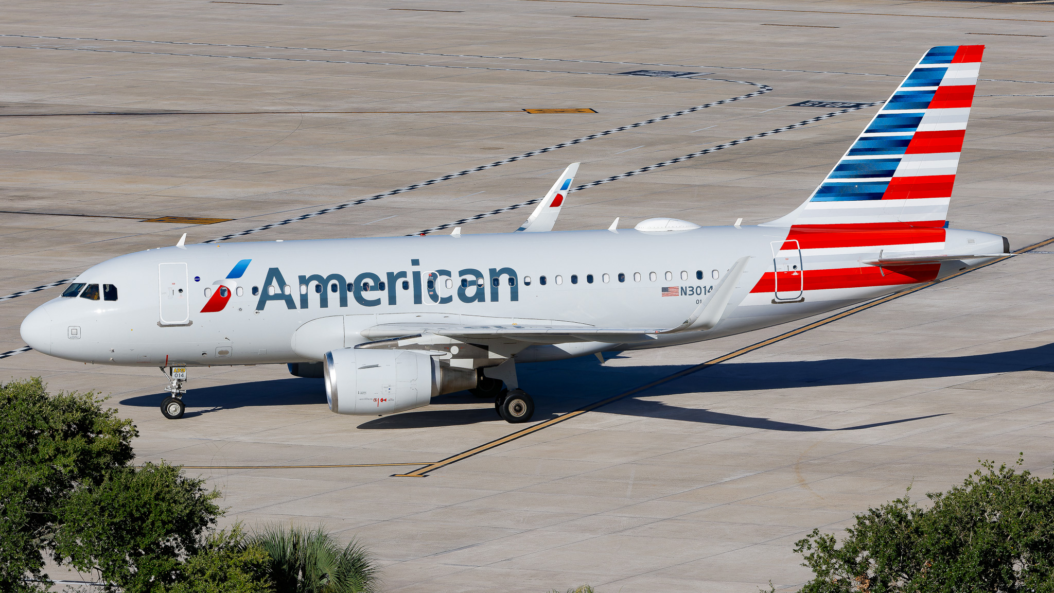 Full size: American Airlines Airbus A319 N3014R at Tampa International Airport