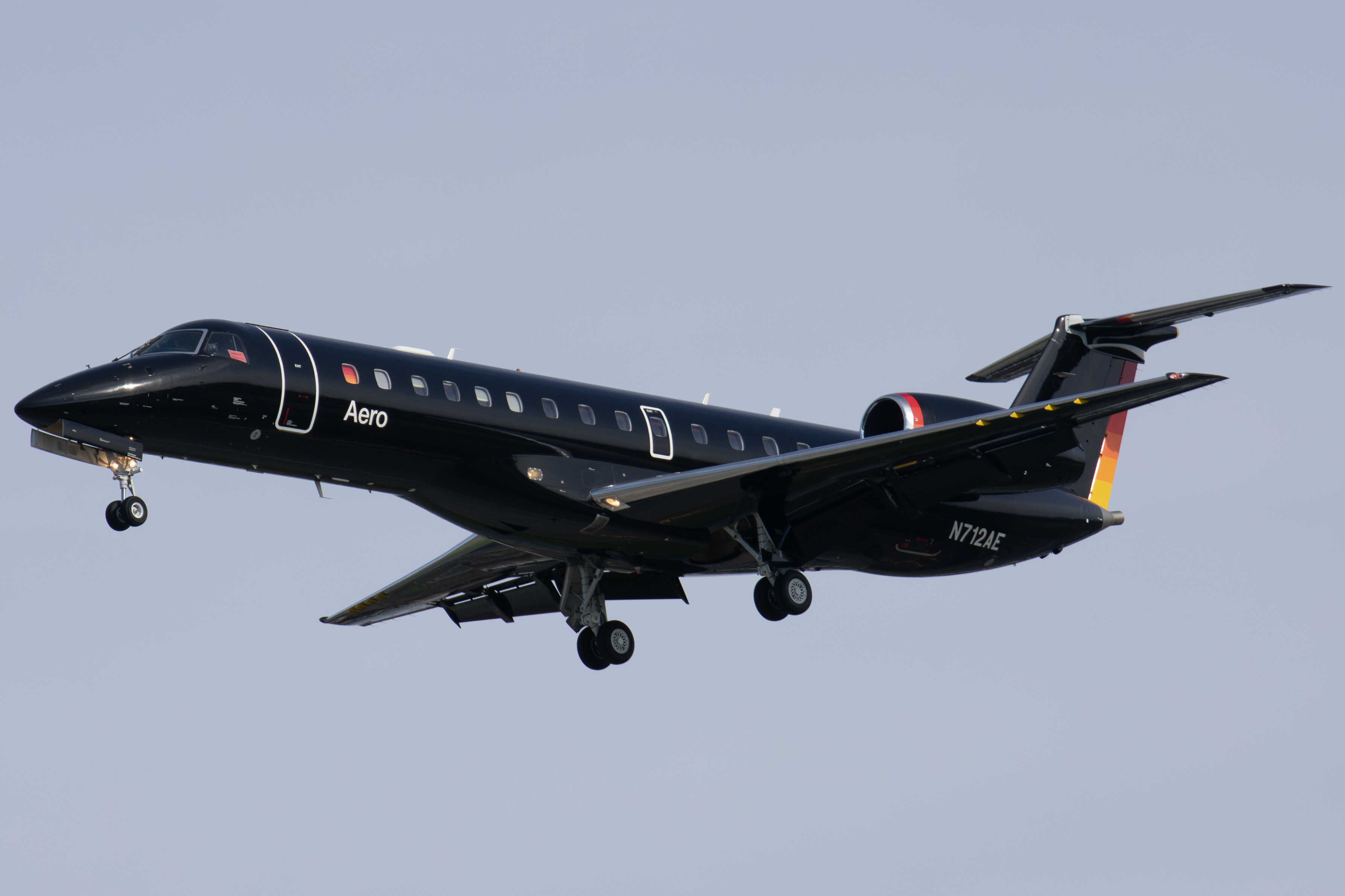 Full size: Aero Embraer ERJ135 N712AE at Norman Y Mineta San Jose International Airport