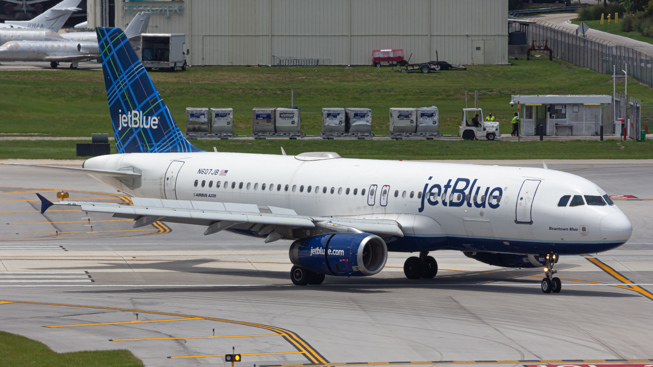 Full size: JetBlue Airways Airbus A320 N607JB at Fort Lauderdale/Hollywood International Airport