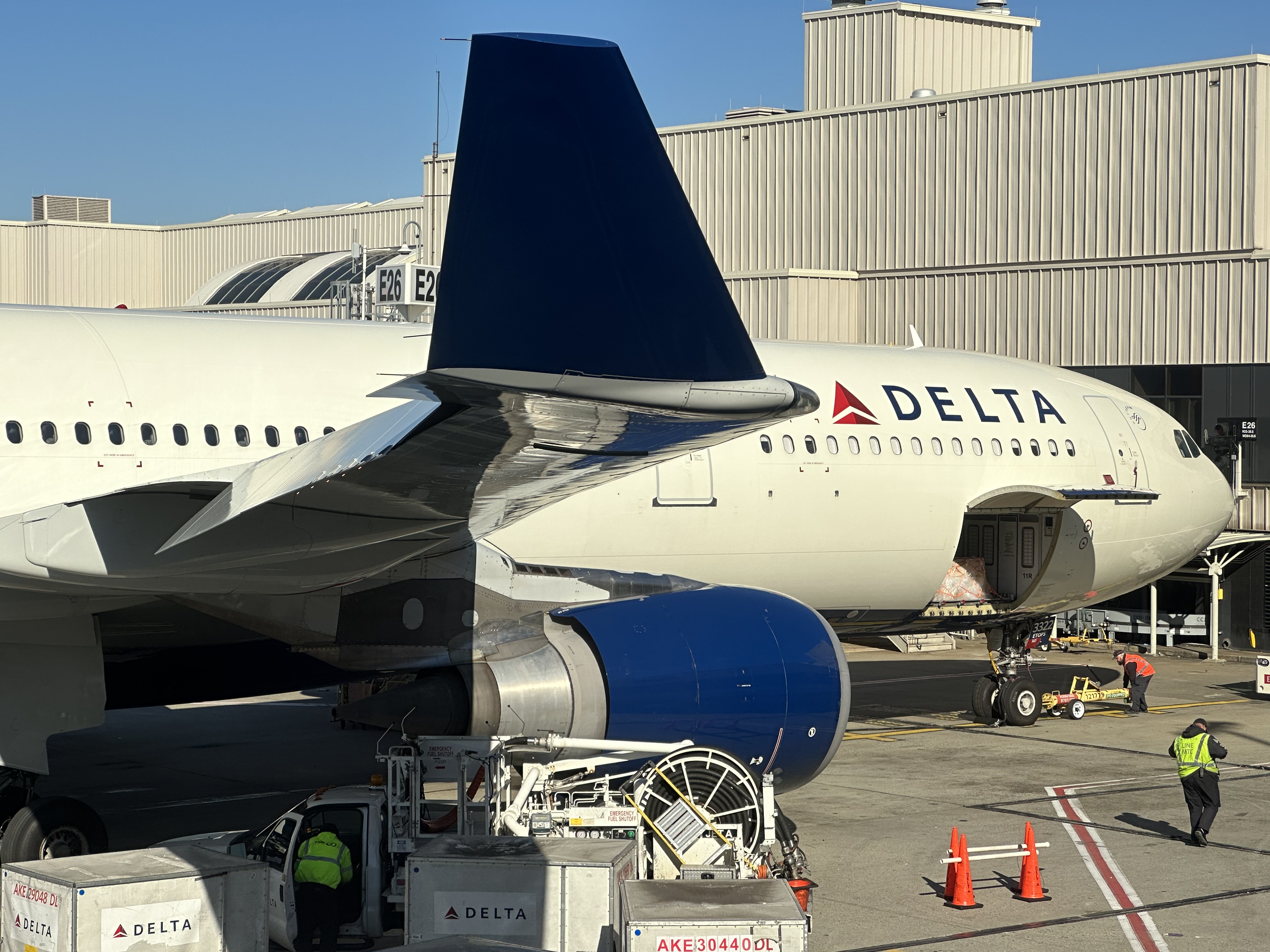 Full size: Delta Airlines Airbus A330-300 N822NW at Hartsfield-Jackson Atlanta International Airport