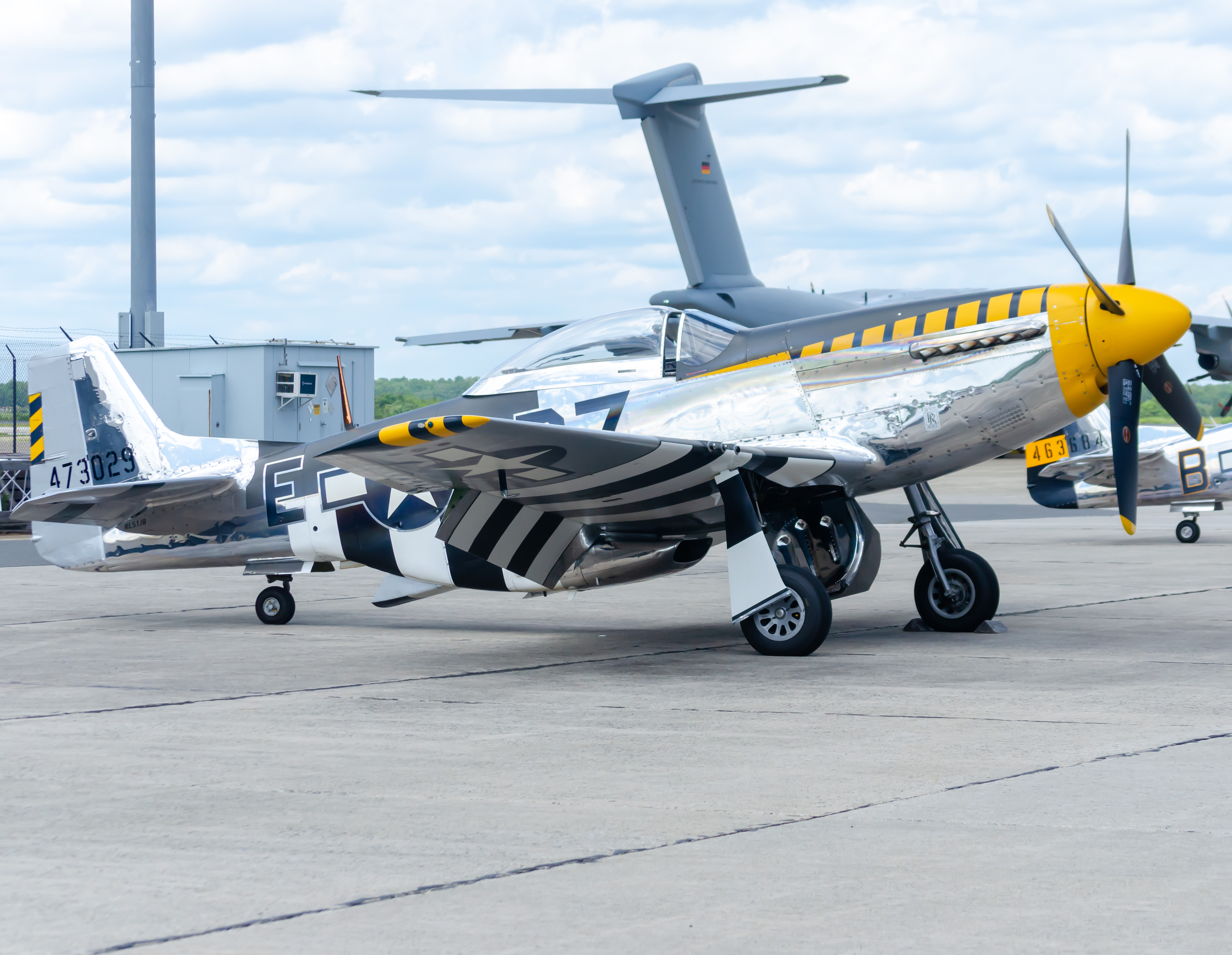 Full size: PRIVATE North American P-51 Mustang NL51JB at Atlantic City International Airport