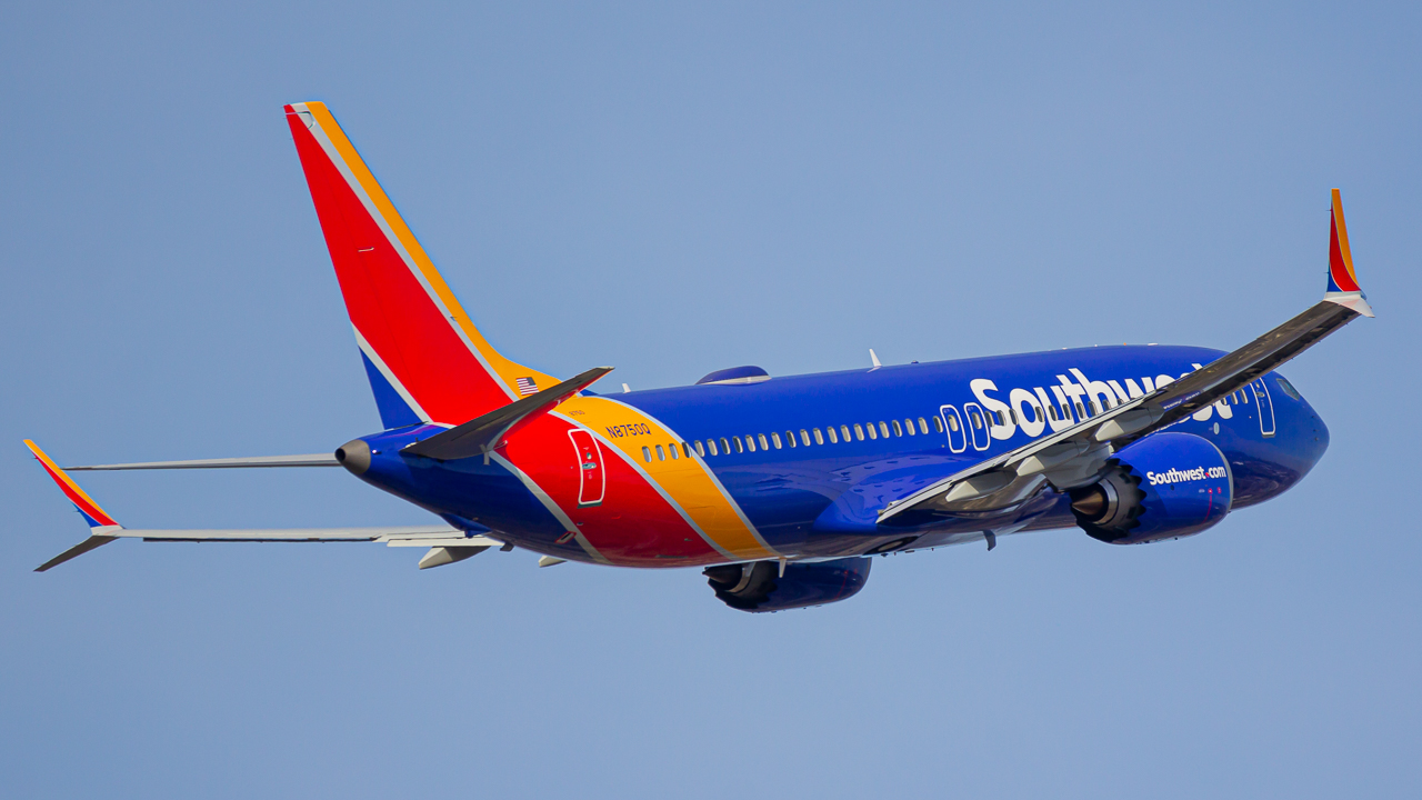 Full size: Southwest Airlines Boeing 737 MAX 8 N8750Q at John Glenn Columbus International Airport