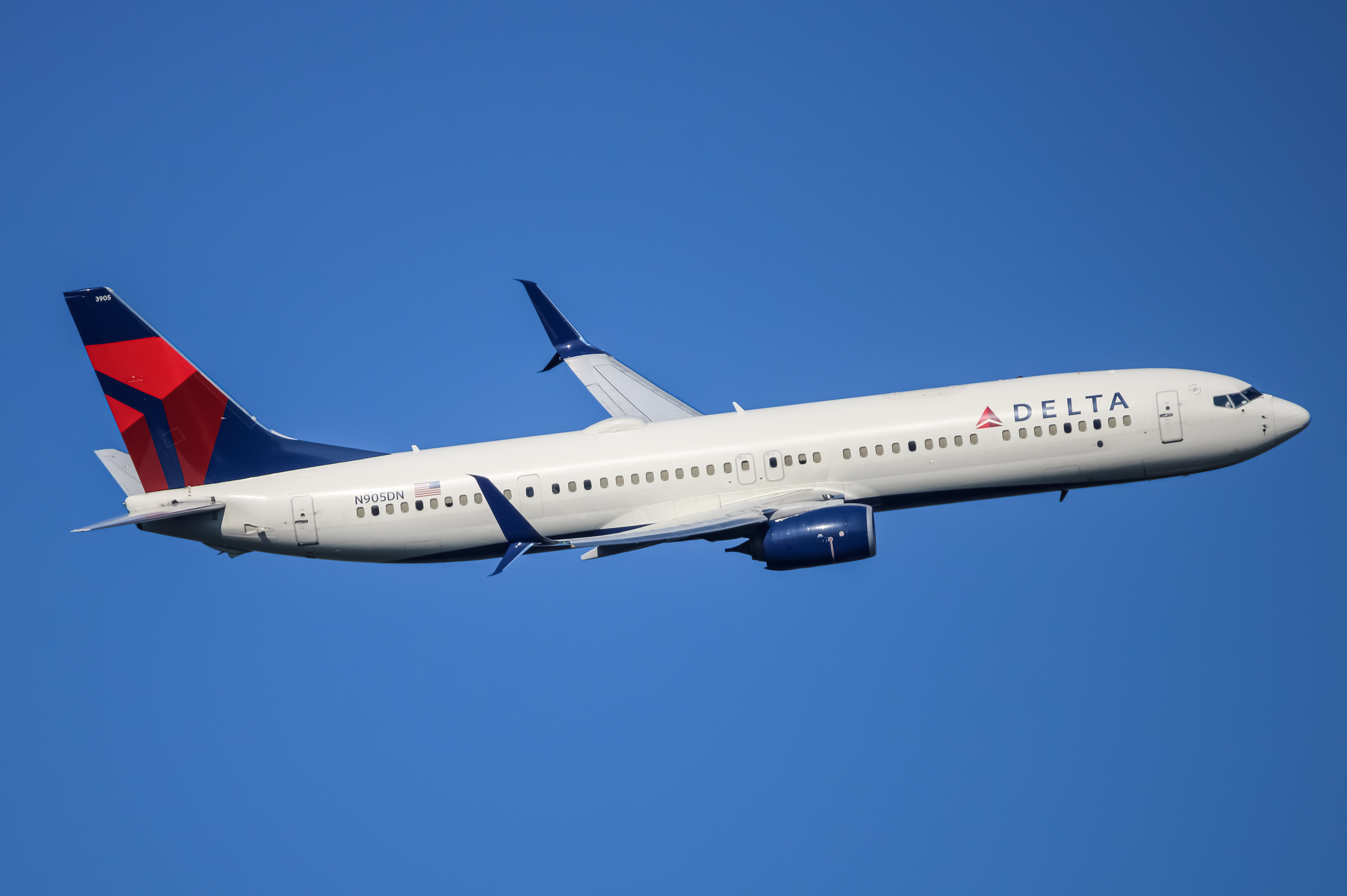 Full size: Delta Airlines Boeing 737-900ER N905DN at Baltimore/Washington International Thurgood Marshall Airport