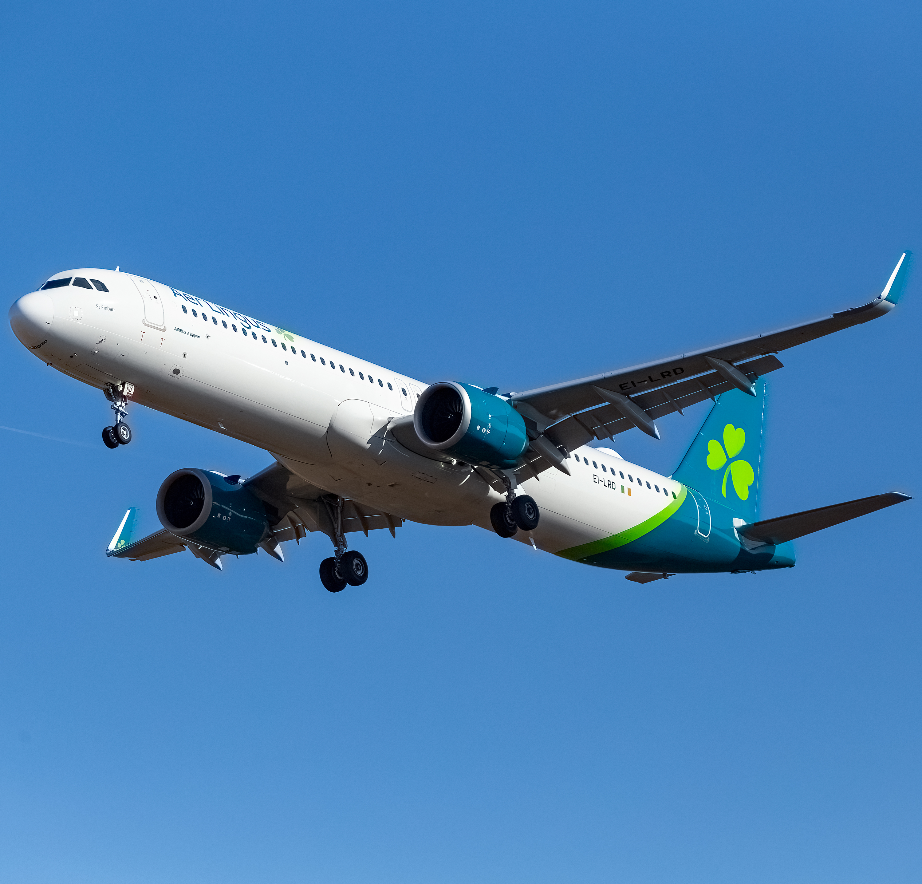 Full size: Aer Lingus Airbus A321NEO EI-LRD at Washington Dulles International Airport