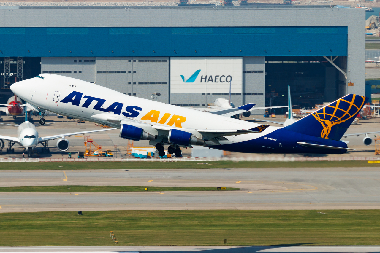 Full size: Atlas Air Boeing 747-400F N419MC at Hong Kong International Airport