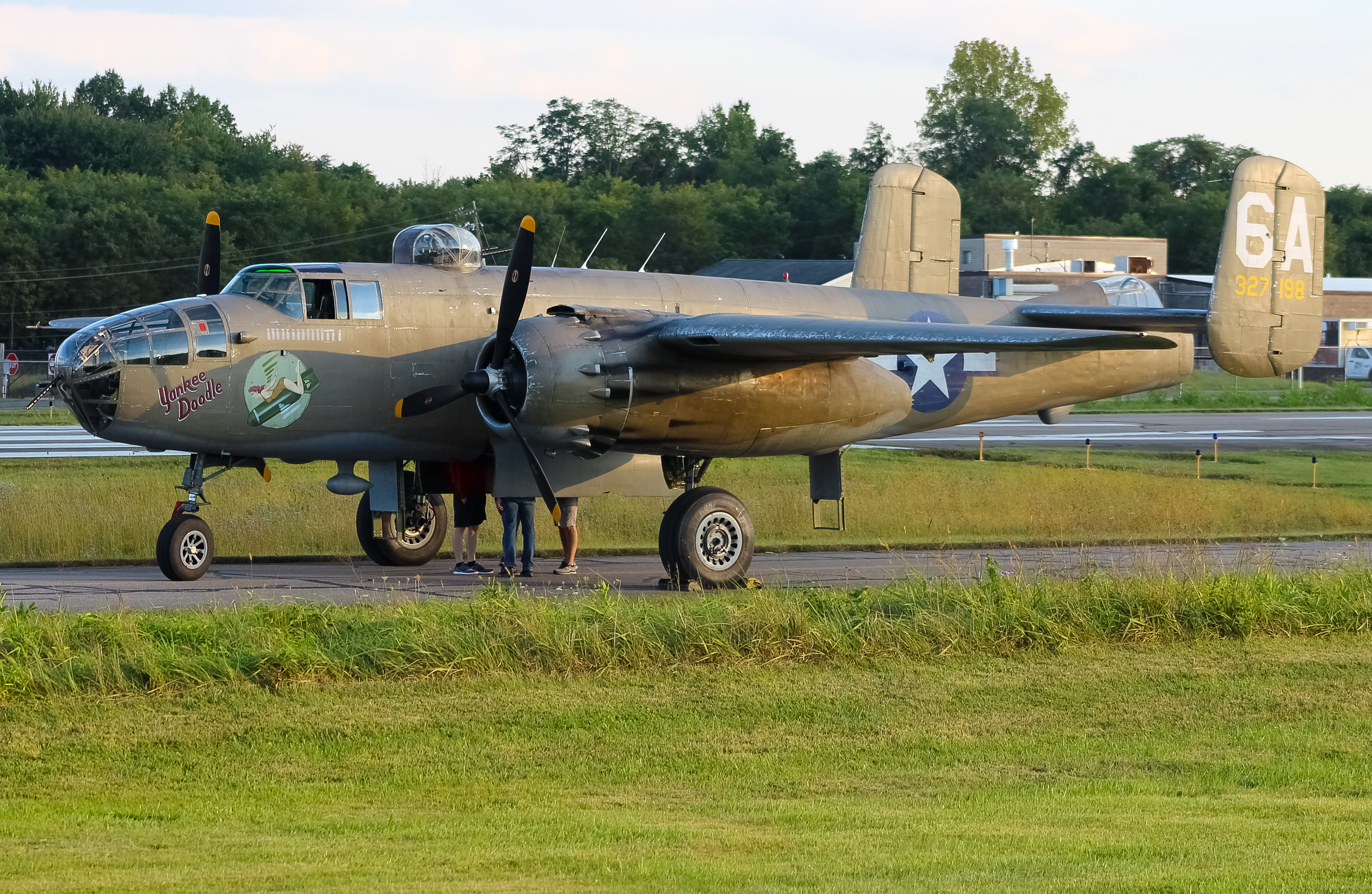 Full size: PRIVATE  North American B-25 Mitchell N898BW at Clermont County Airport