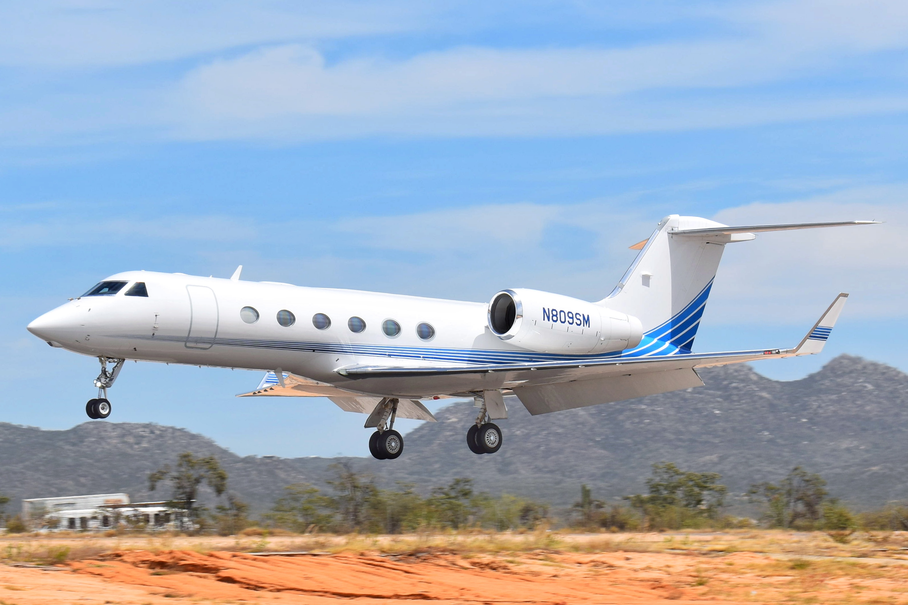Full size: PRIVATE Gulfstream IV N809SM at Aeropuerto de Cabo San Lucas Internacional