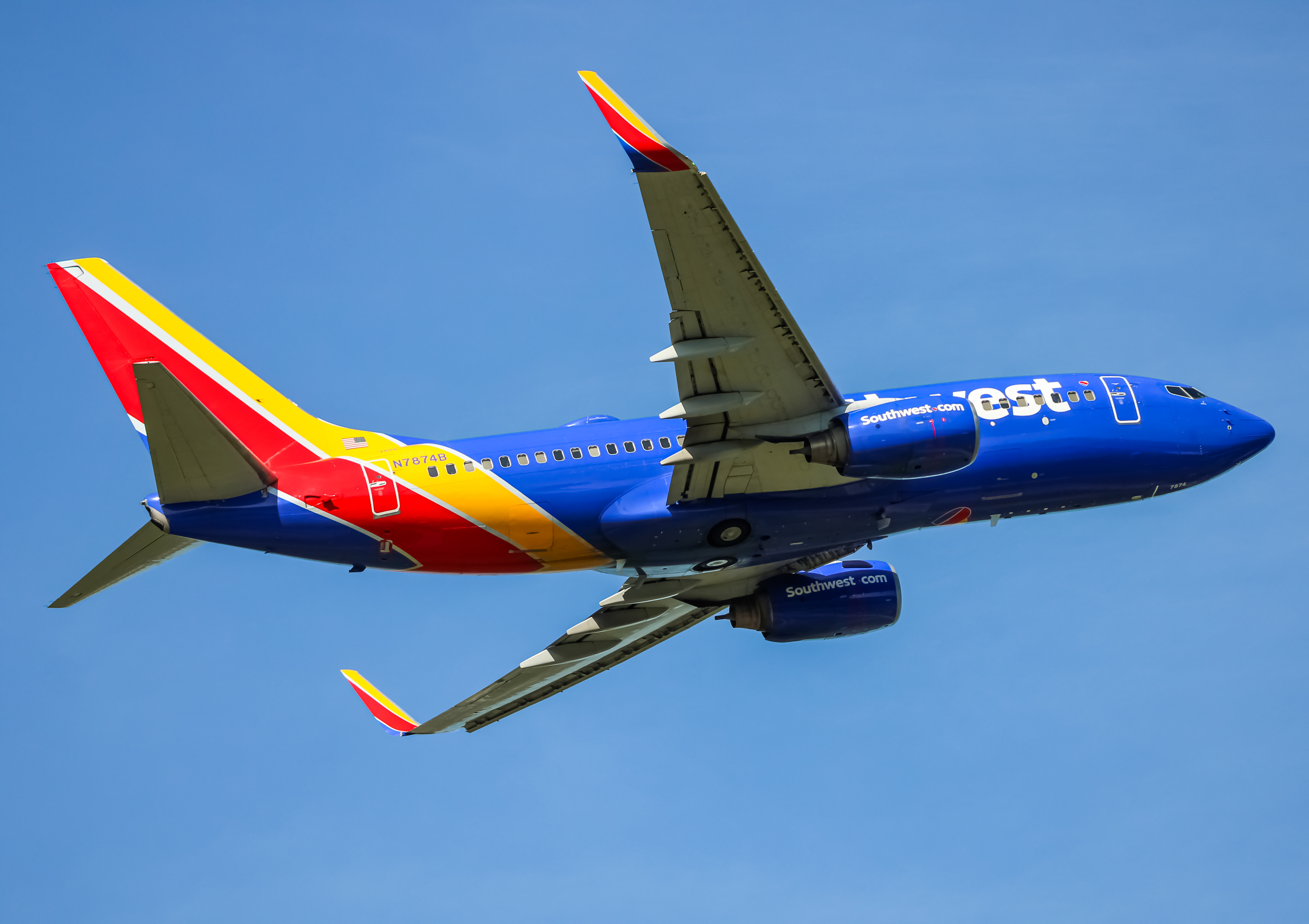 Full size: Southwest Airlines Boeing 737-700 N7874B at Baltimore/Washington International Thurgood Marshall Airport