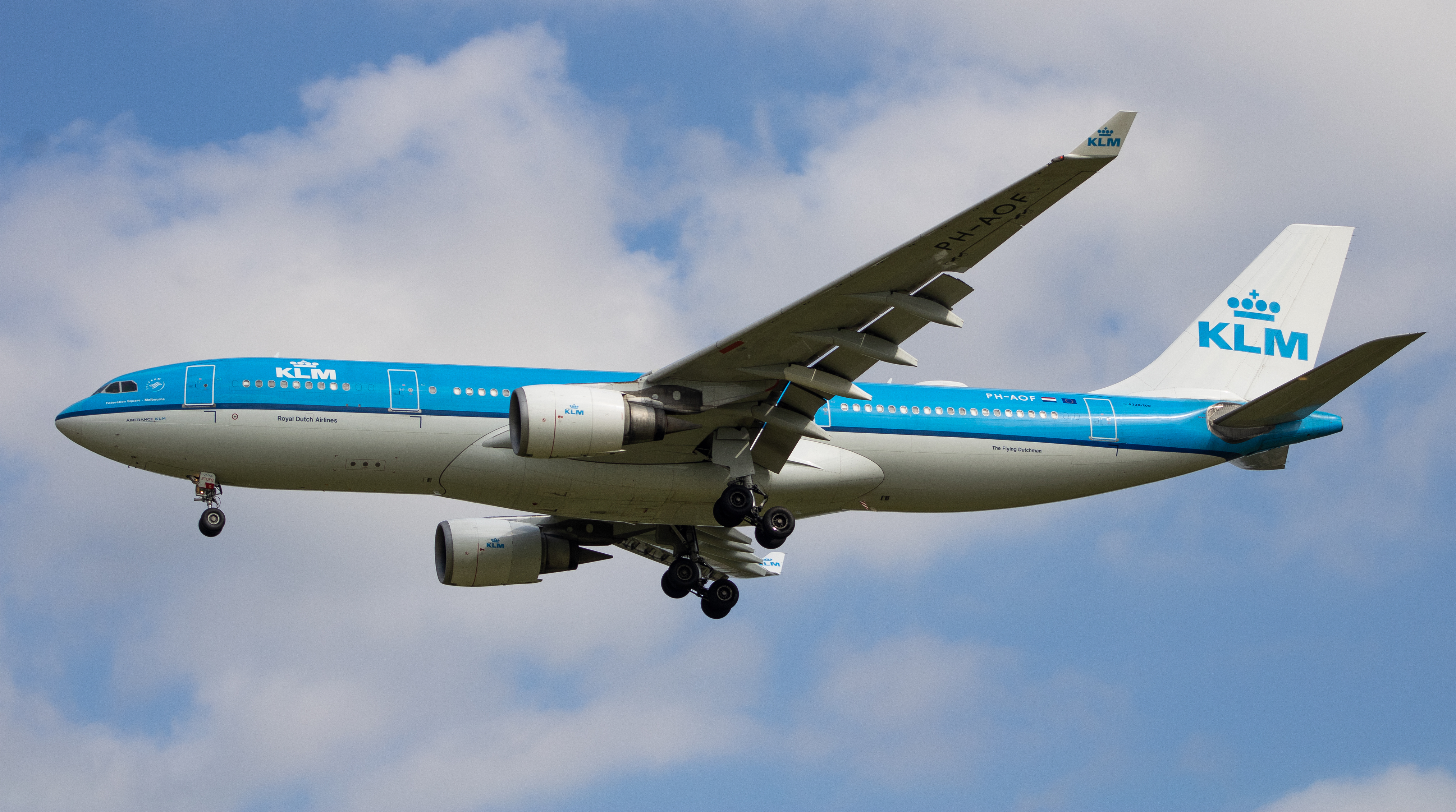Full size: KLM Airbus A330-200 PH-AOF at Washington Dulles International Airport