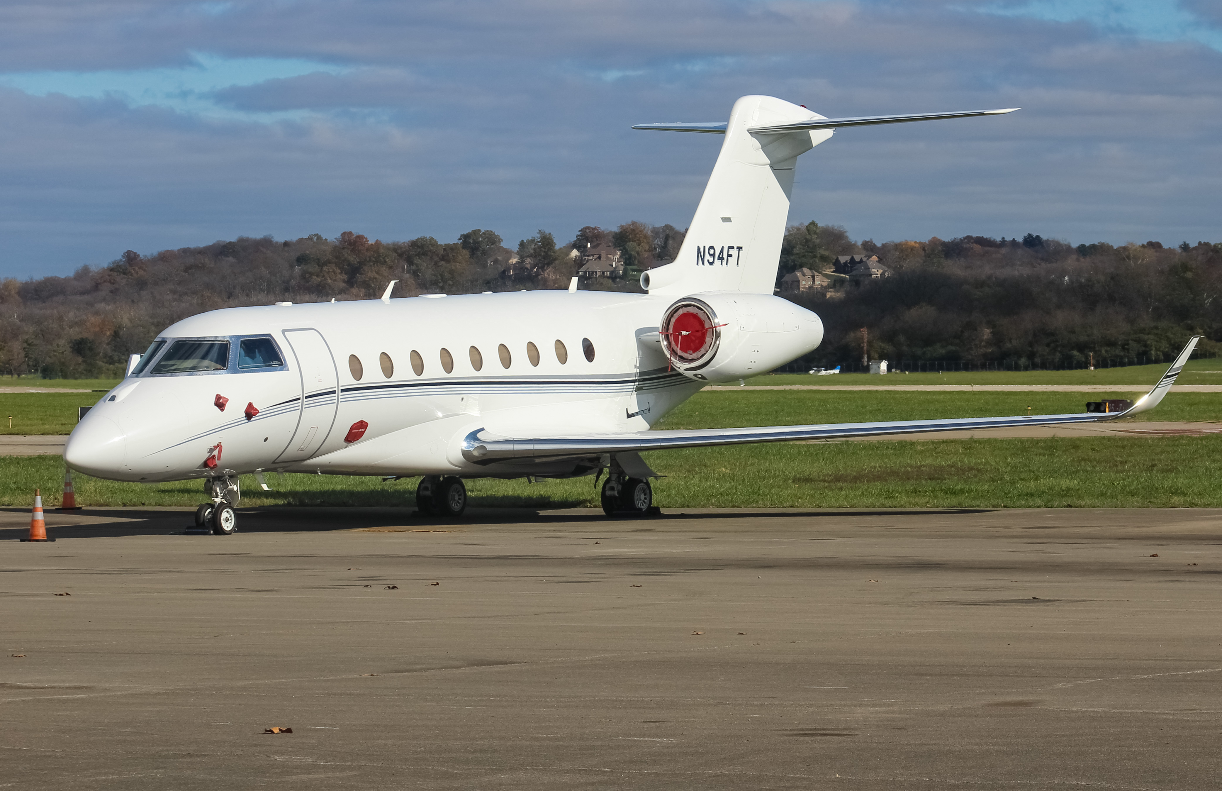 Full size: PRIVATE  Gulfstream G280 N94FT at Cincinnati Municipal Airport/Lunken Field