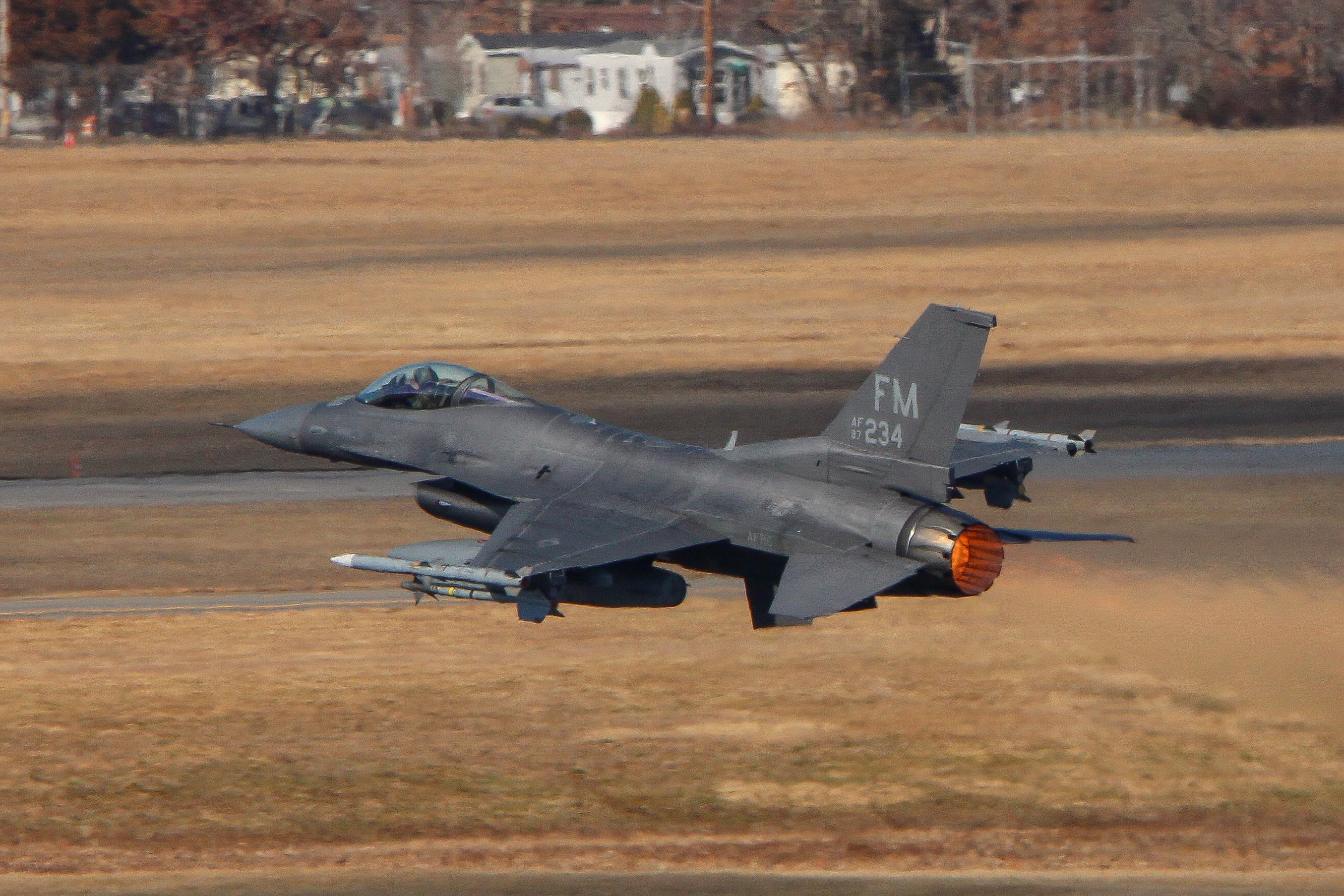 Full size: USAF - United States Air Force General Dynamics F-16 Fighting Falcon 87-0234 at Atlantic City International Airport