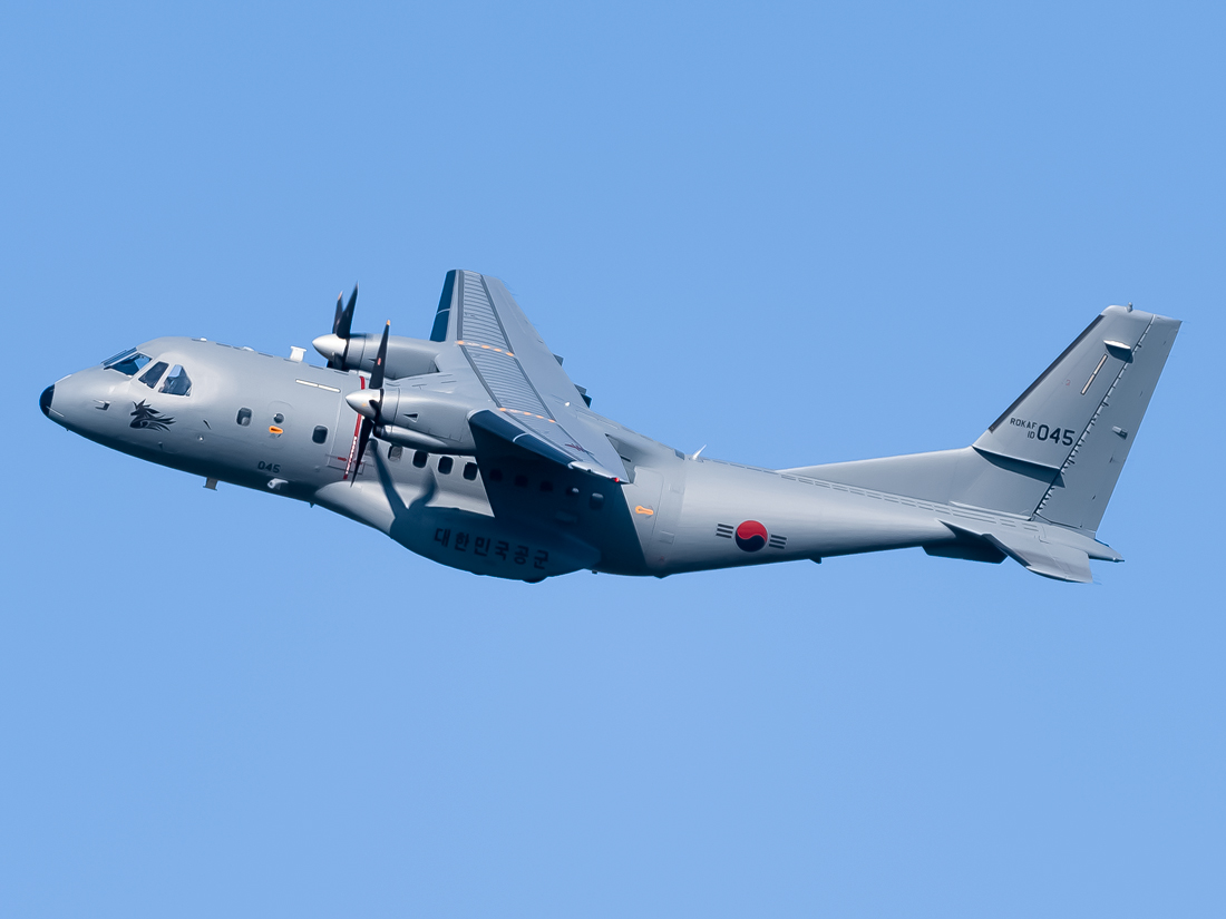 Full size: ROKAF CASA/IPTN CN-235M-200 10-045 at Gimhae International Airport