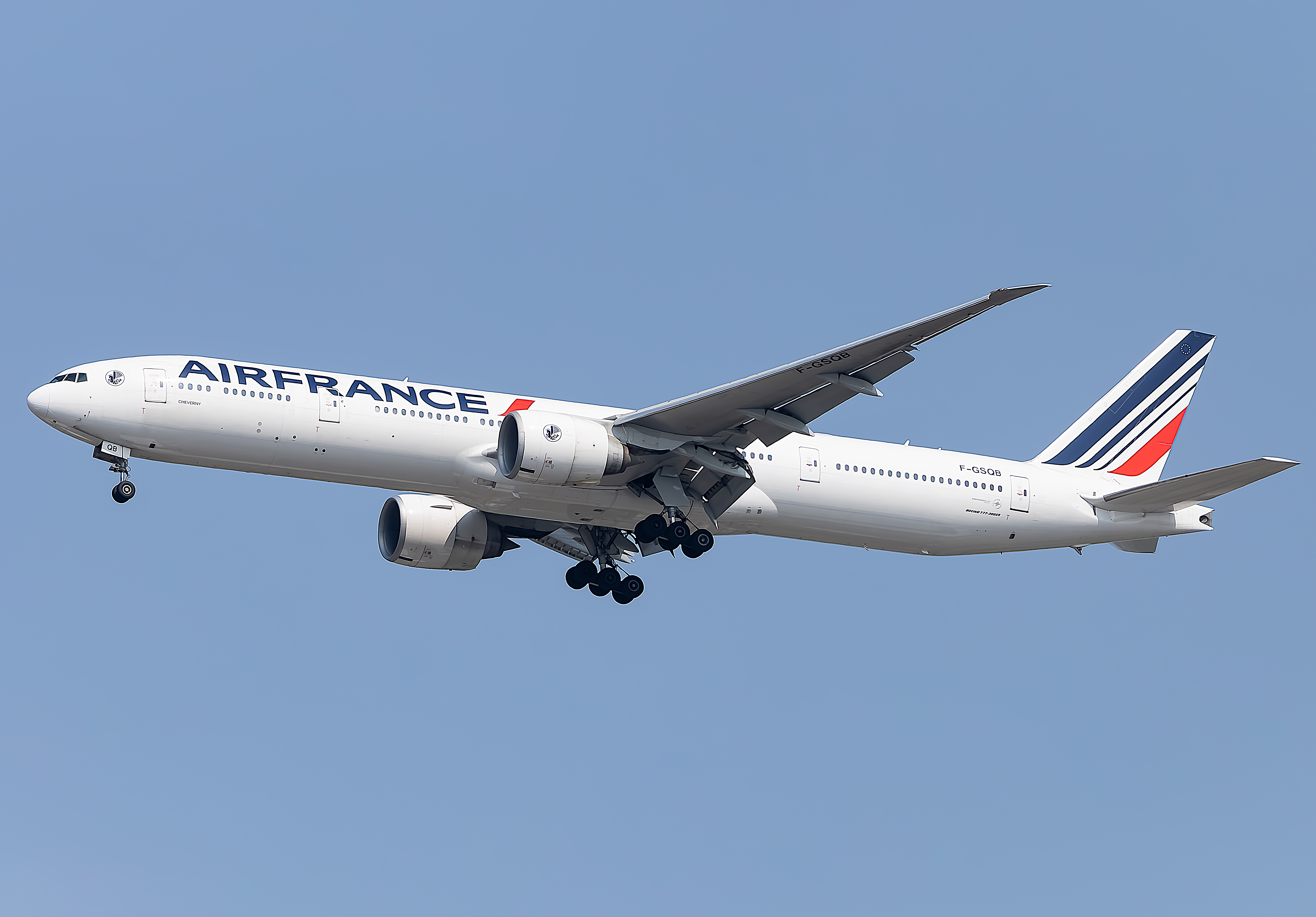 Full size: Air France Boeing 777-300ER F-GSQB at Washington Dulles International Airport