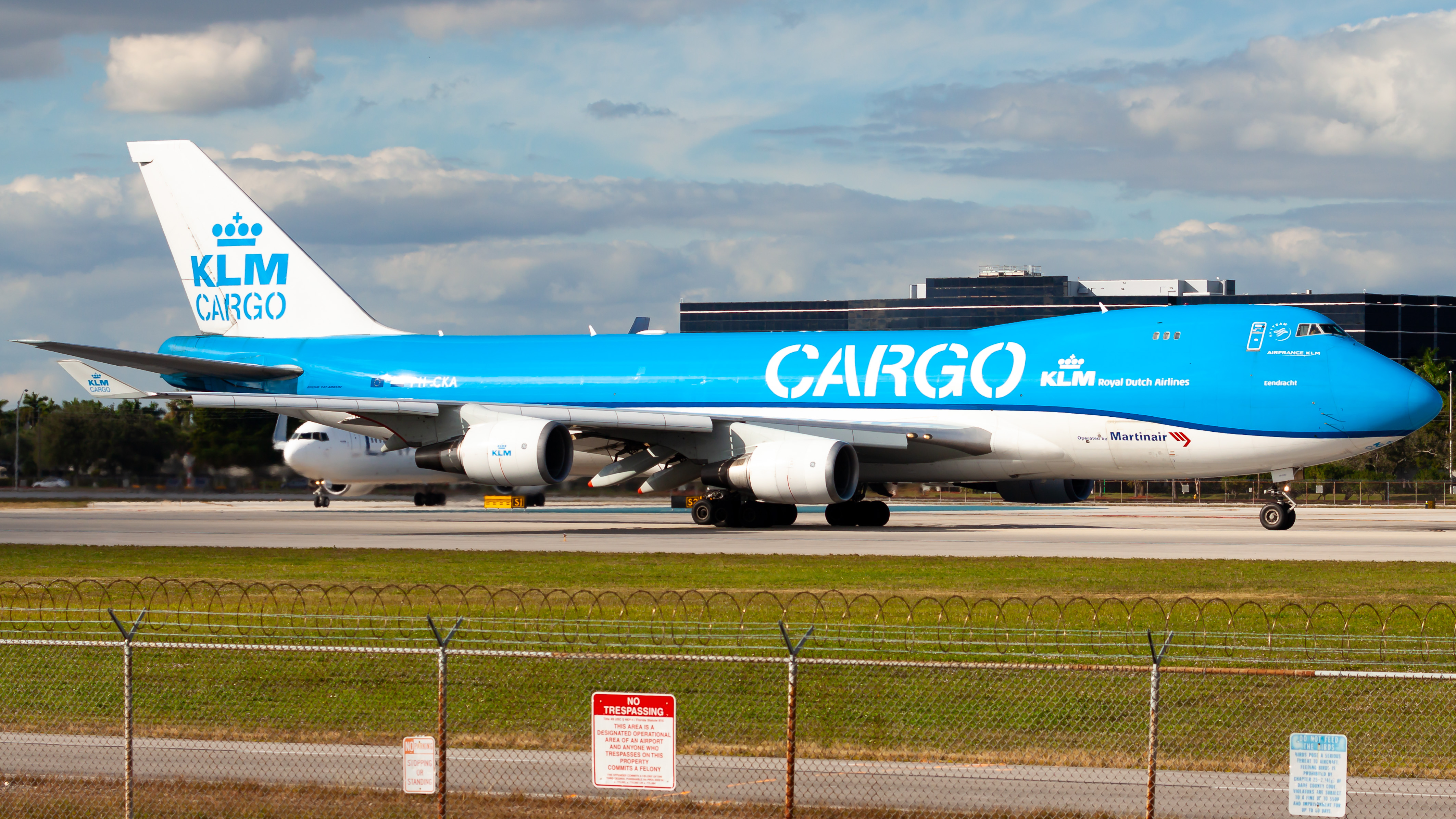 Full size: KLM Cargo Boeing 747-400F PH-CKA at Miami International Airport