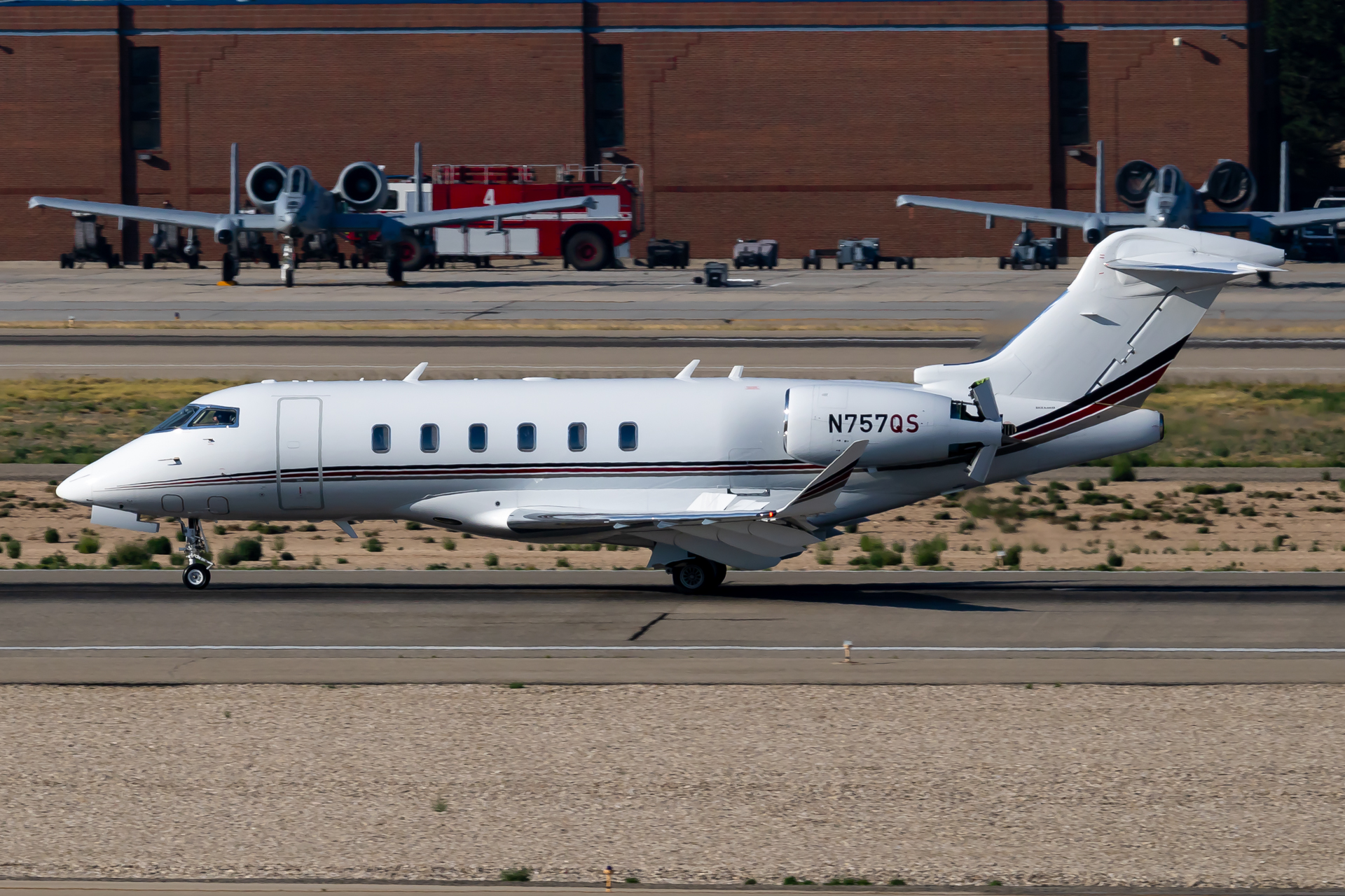 Full size: PRIVATE  Bombardier BD-100-1A10 Challenger 350 N757QS at Boise Air Terminal/Gowen Field
