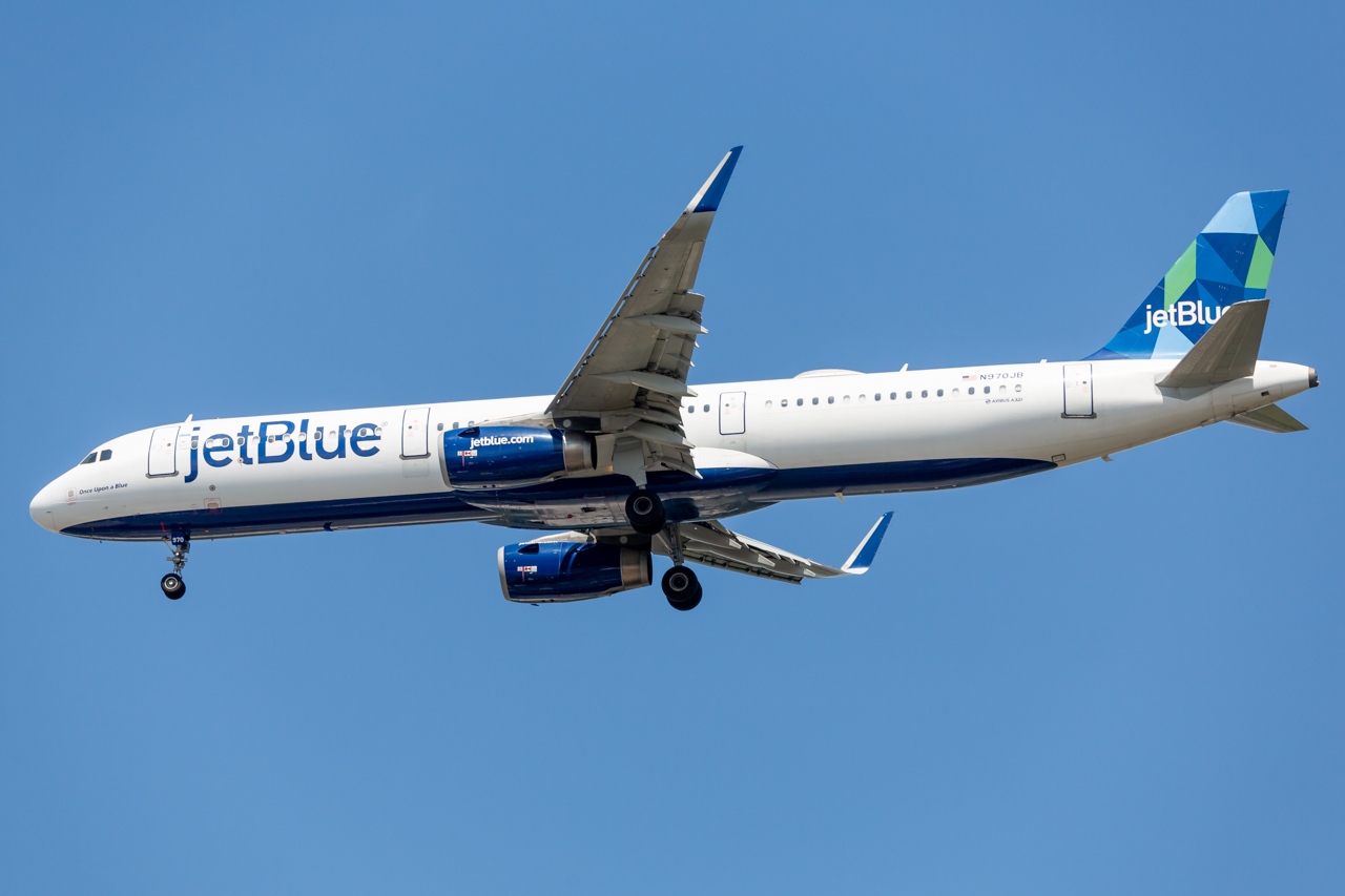 Full size: JetBlue Airways Airbus A321-200 N970JB at John F. Kennedy International Airport