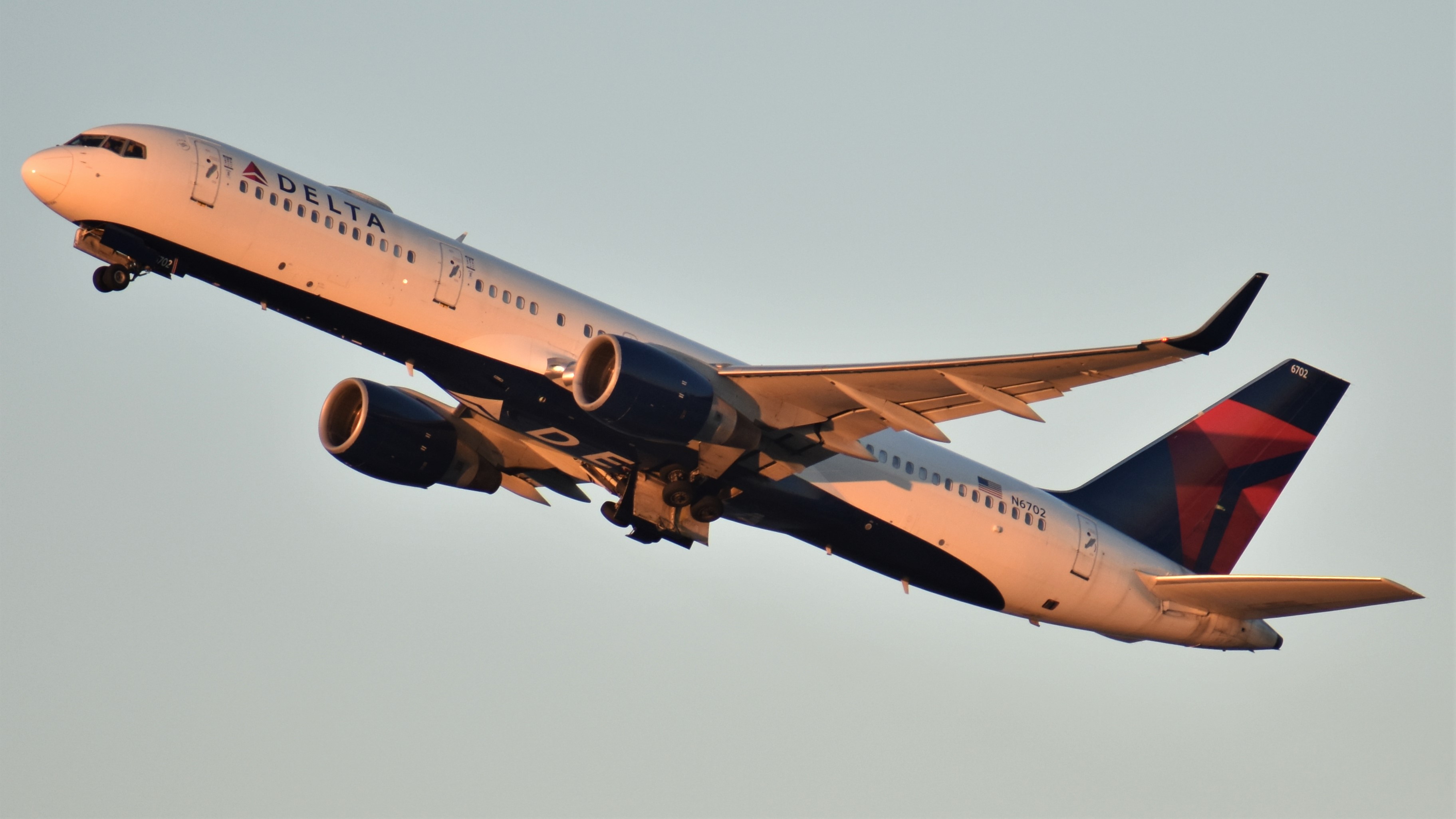 Full size: Delta Airlines Boeing 757-200 N6702 at Hartsfield-Jackson Atlanta International Airport