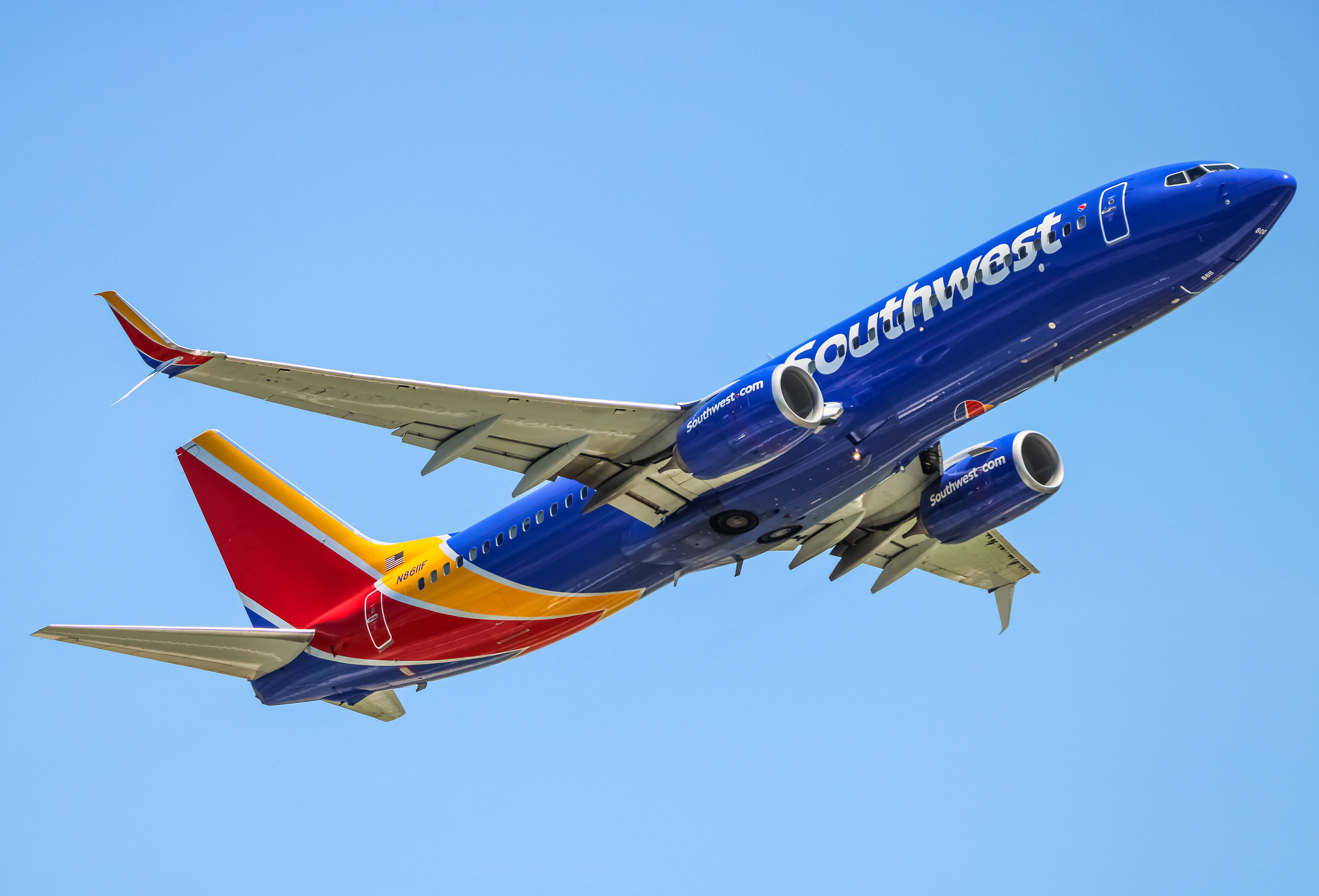 Full size: Southwest Airlines Boeing 737-800 N8611F at Baltimore/Washington International Thurgood Marshall Airport