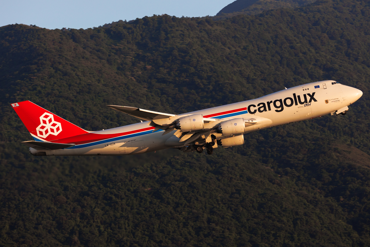 Full size: CargoLux Boeing 747-8F LX-VCH at Hong Kong International Airport