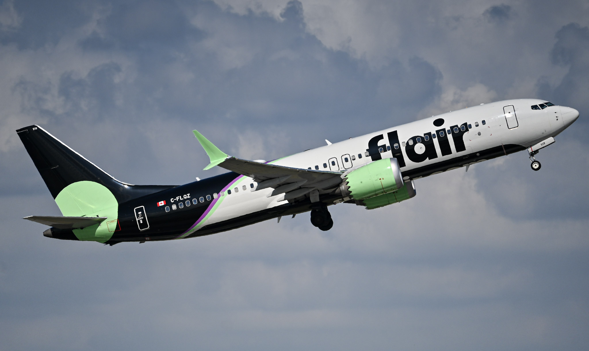 Full size: Flair Airlines Boeing 737 MAX 8 C-FLQZ at Fort Lauderdale/Hollywood International Airport