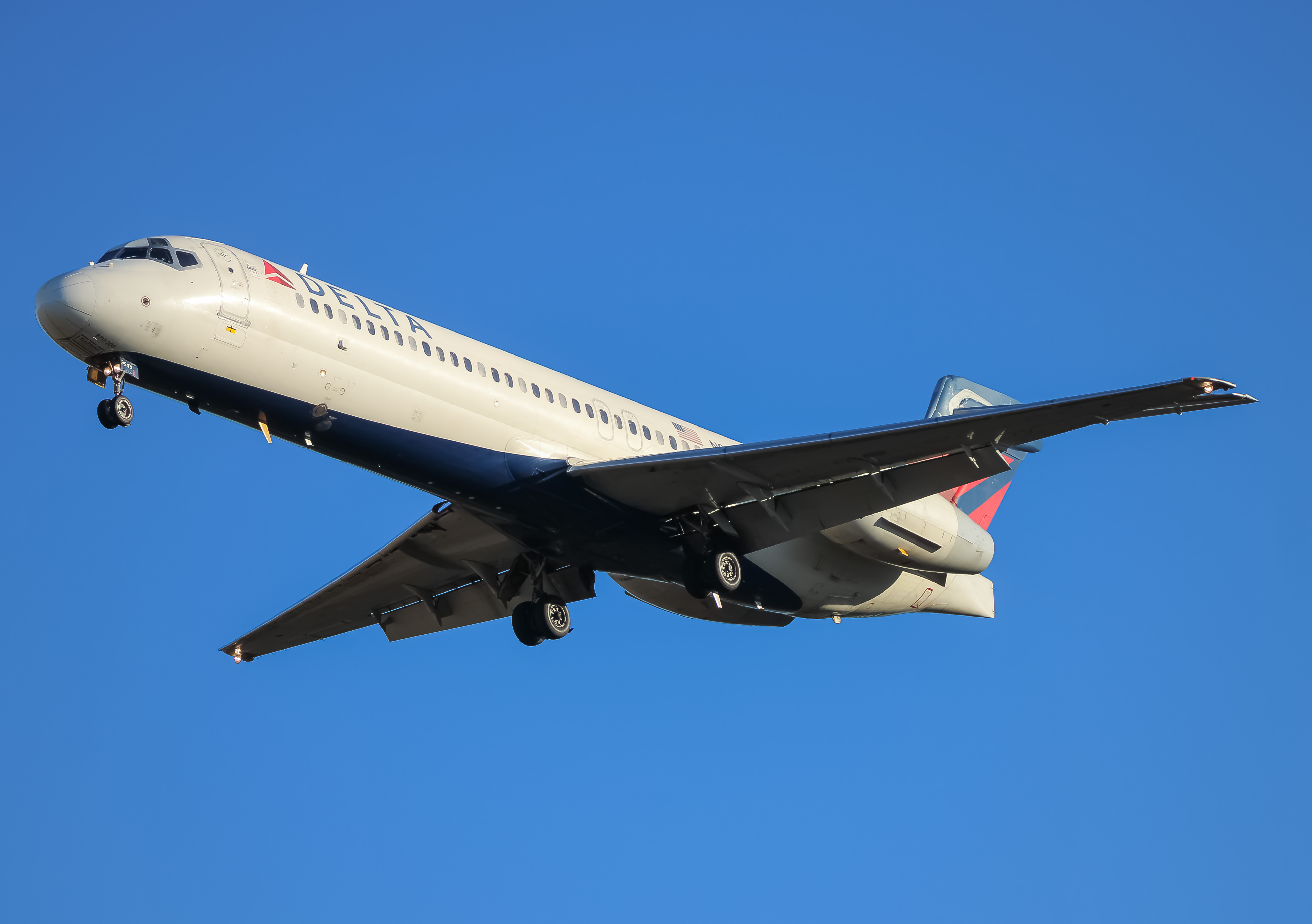 Full size: Delta Airlines Boeing 717-200 N978AT at Washington Dulles International Airport