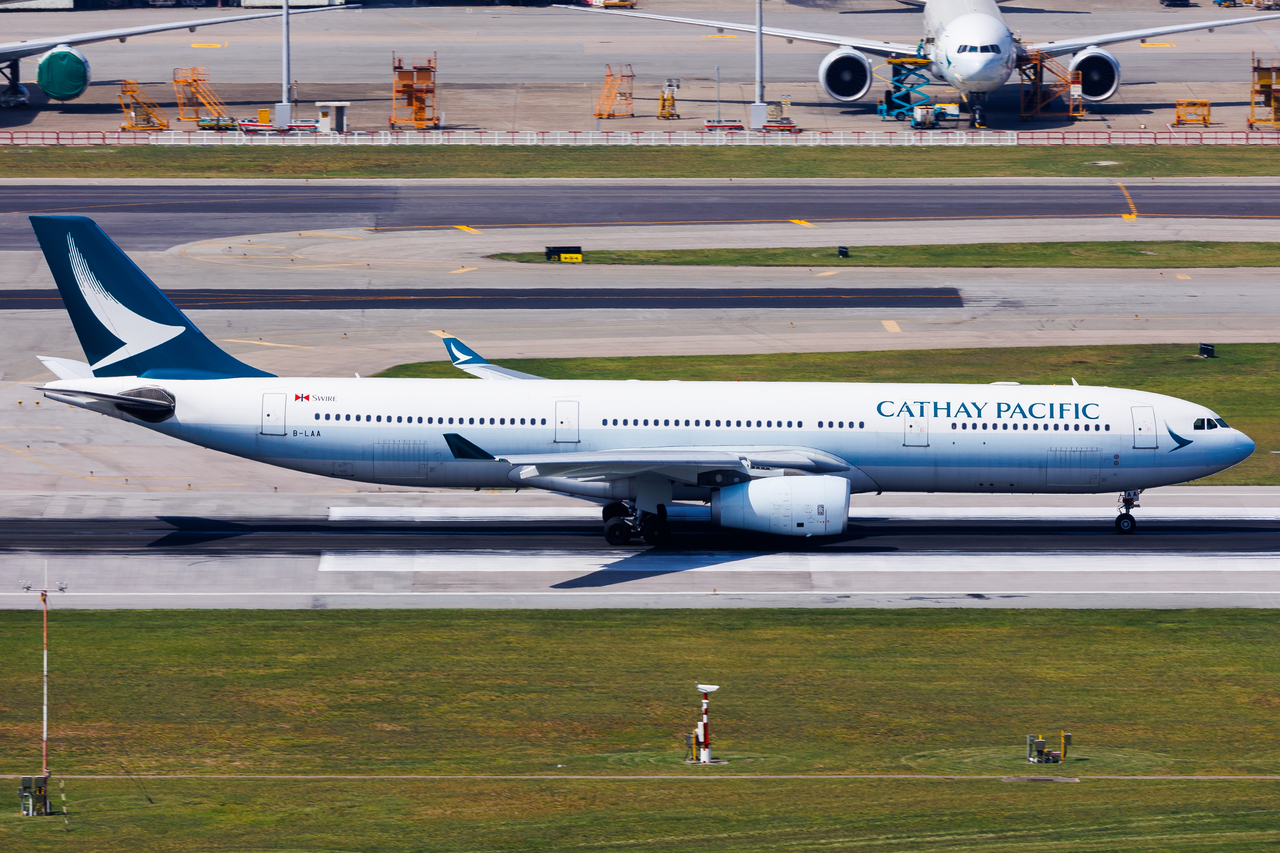 Full size: Cathay Pacific Airbus A330-300 B-LAA at Hong Kong International Airport