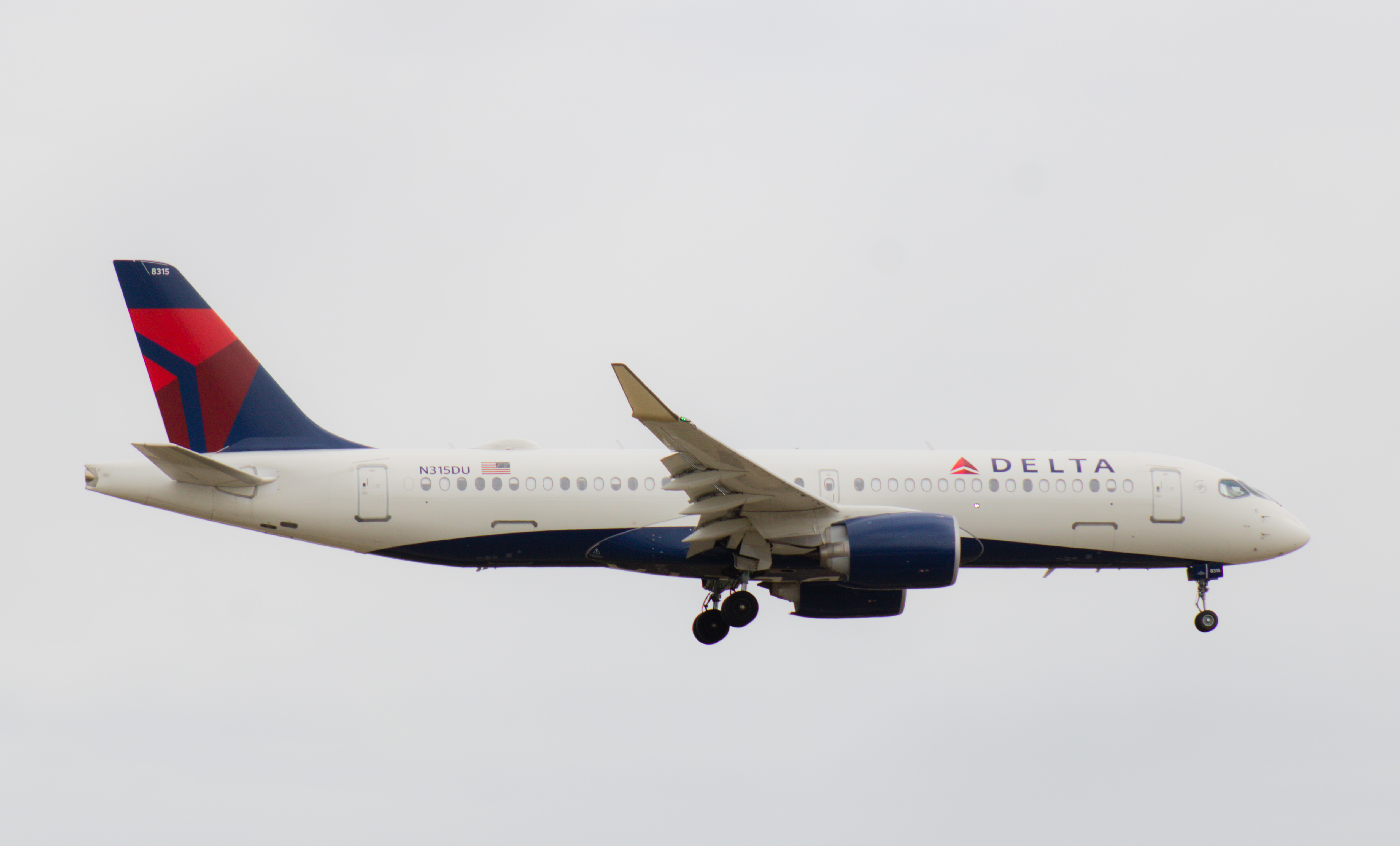 Full size: Delta Airlines Airbus A220-300 N315DU at Boise Air Terminal/Gowen Field