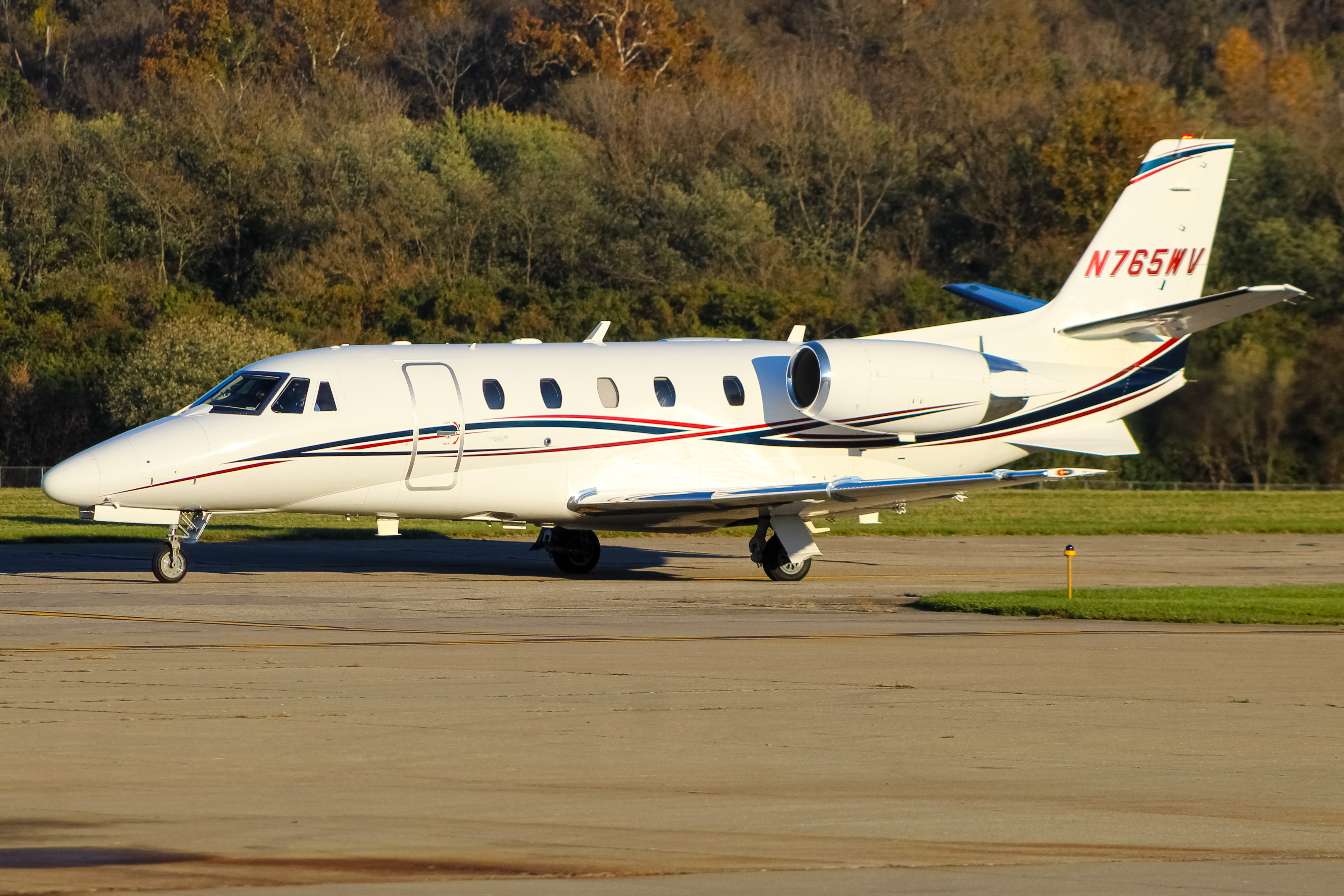 Full size: PRIVATE  Cessna Citation 560XL Excel N765WV at Cincinnati Municipal Airport/Lunken Field