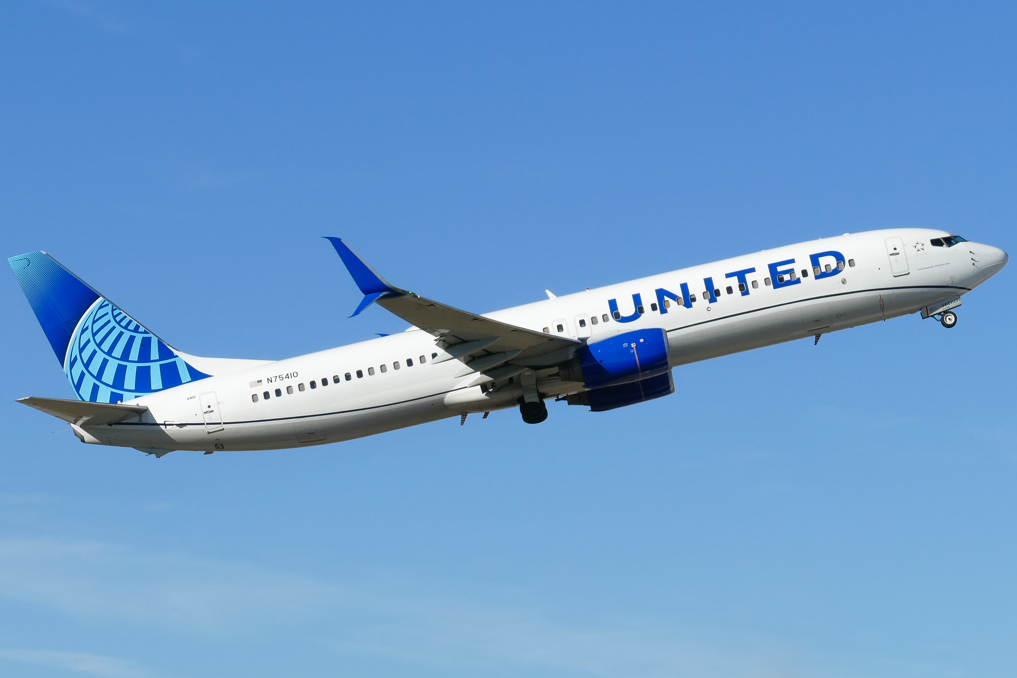 Full size: United Airlines Boeing 737-900 N75410 at Austin-Bergstrom International Airport