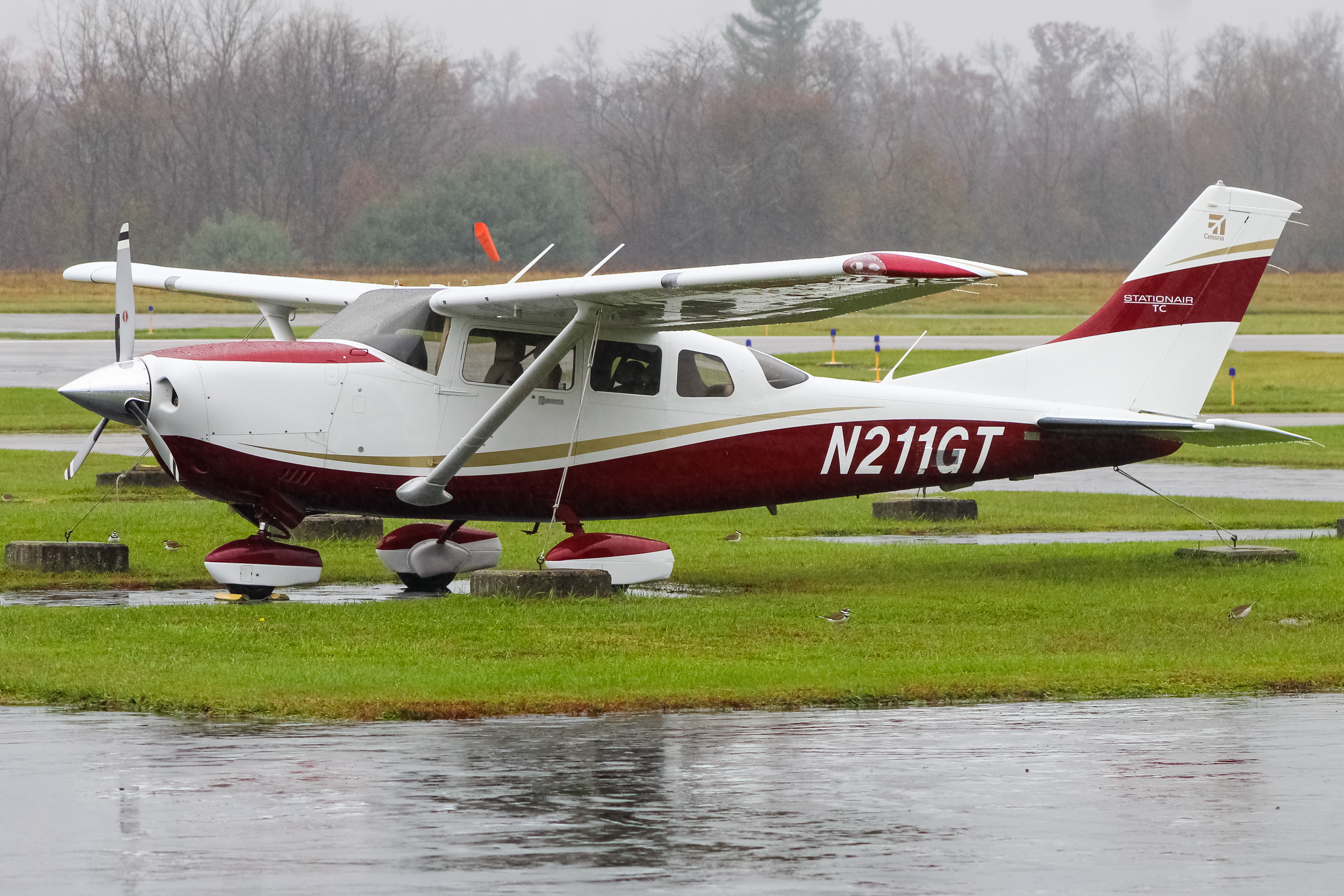 Full size: PRIVATE  Cessna T206 N211GT at Not Applicable
