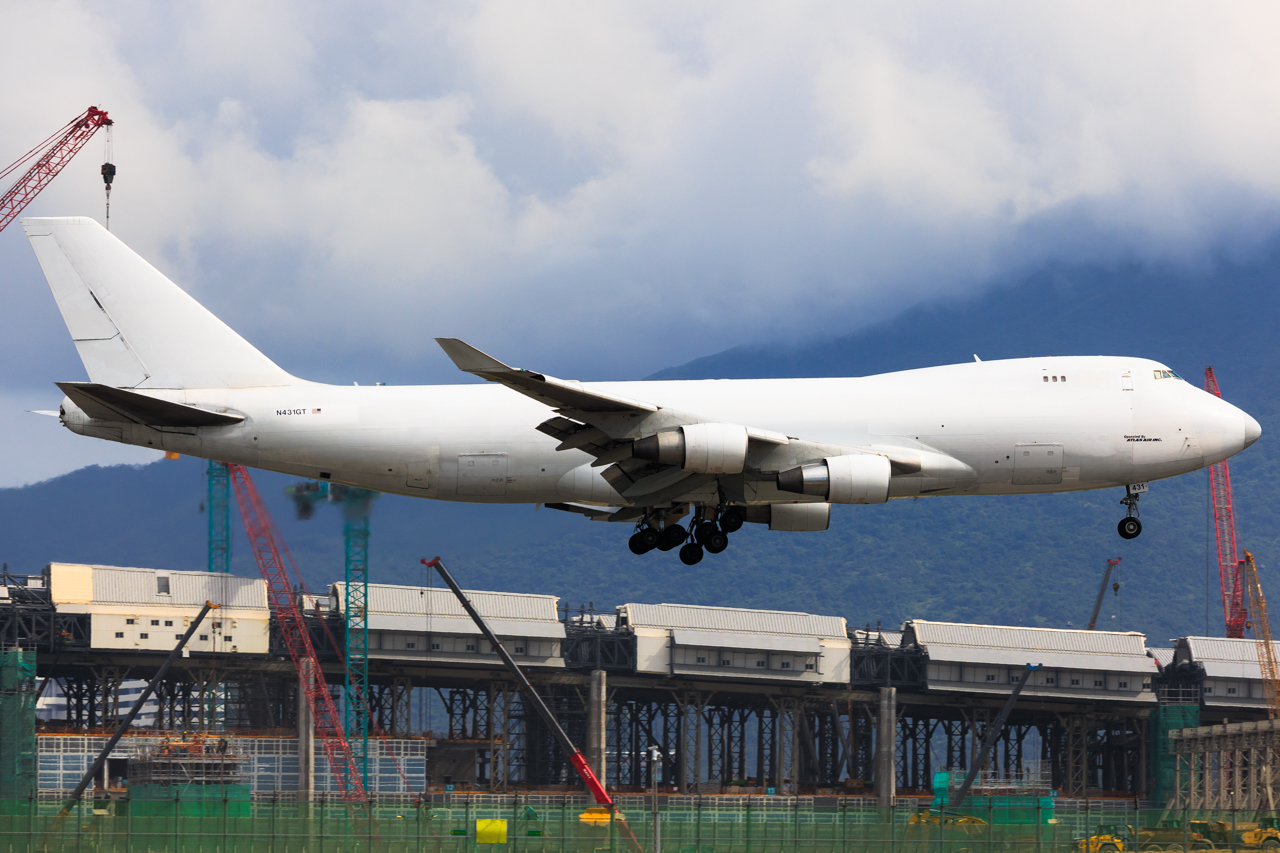 Full size: Atlas Air Boeing 747-400F N431GT at Hong Kong International Airport