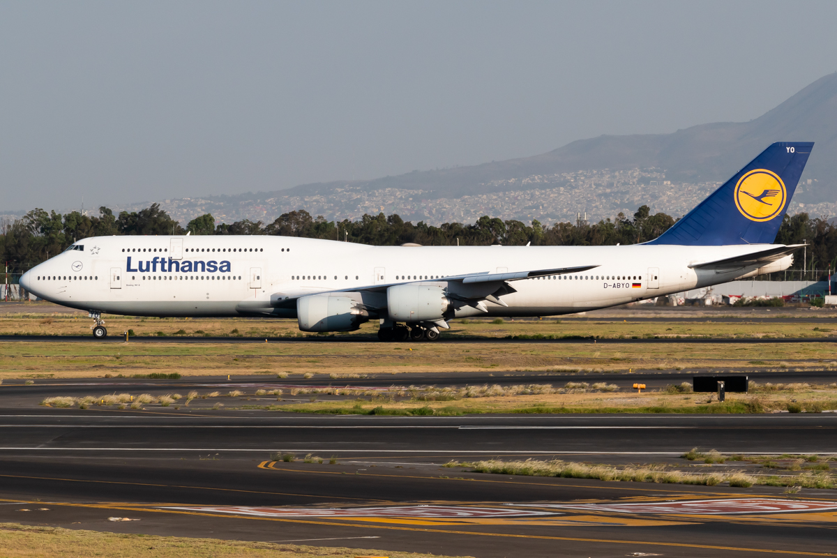 Full size: Lufthansa Boeing 747-8i D-ABYO at Mexico City International Airport