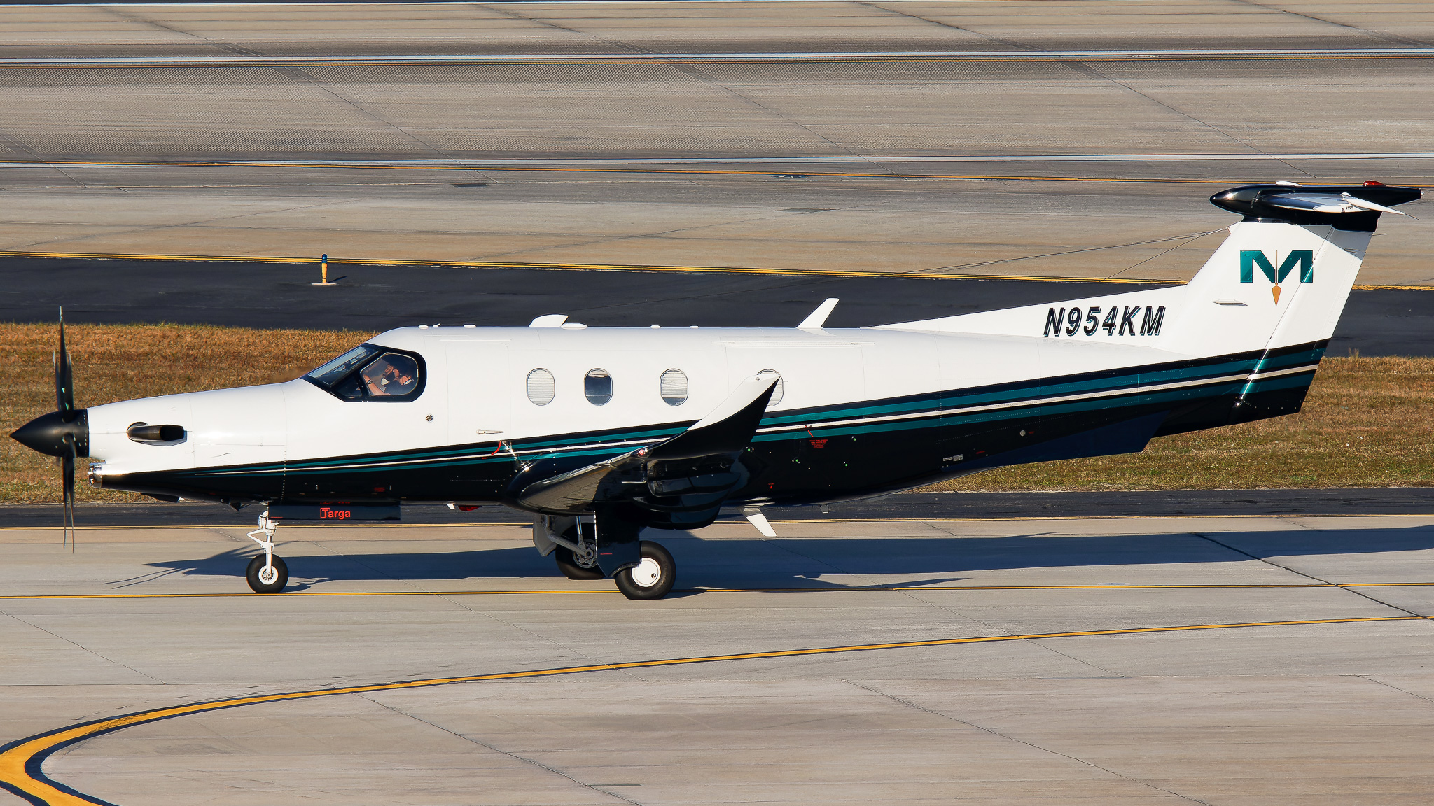 Full size: PRIVATE Pilatus PC-12 N954KM at Tampa International Airport