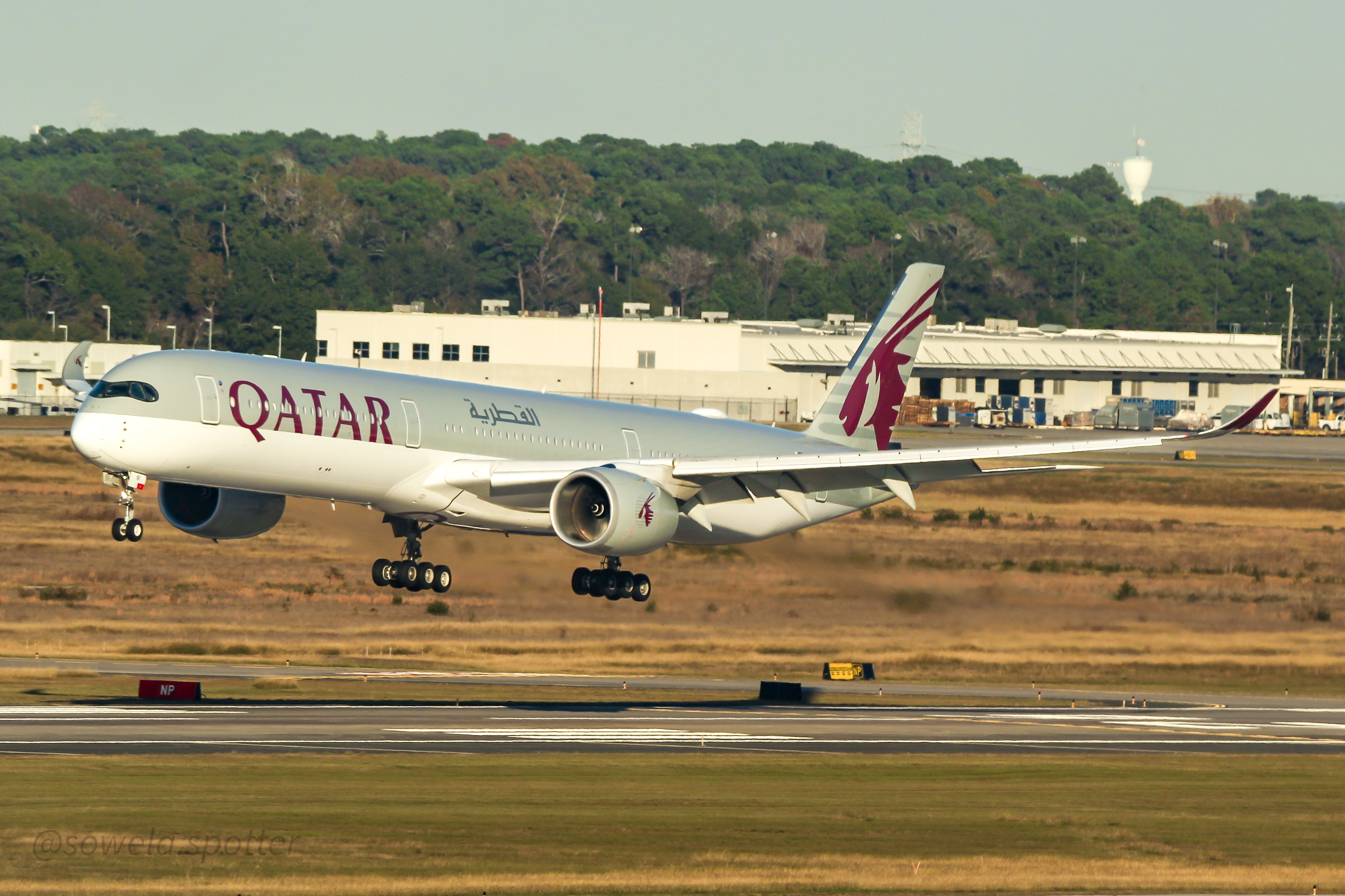 Full size: Qatar Airways Airbus A350-1000 A7-ANI at Houston-George Bush Intercontinental Airport