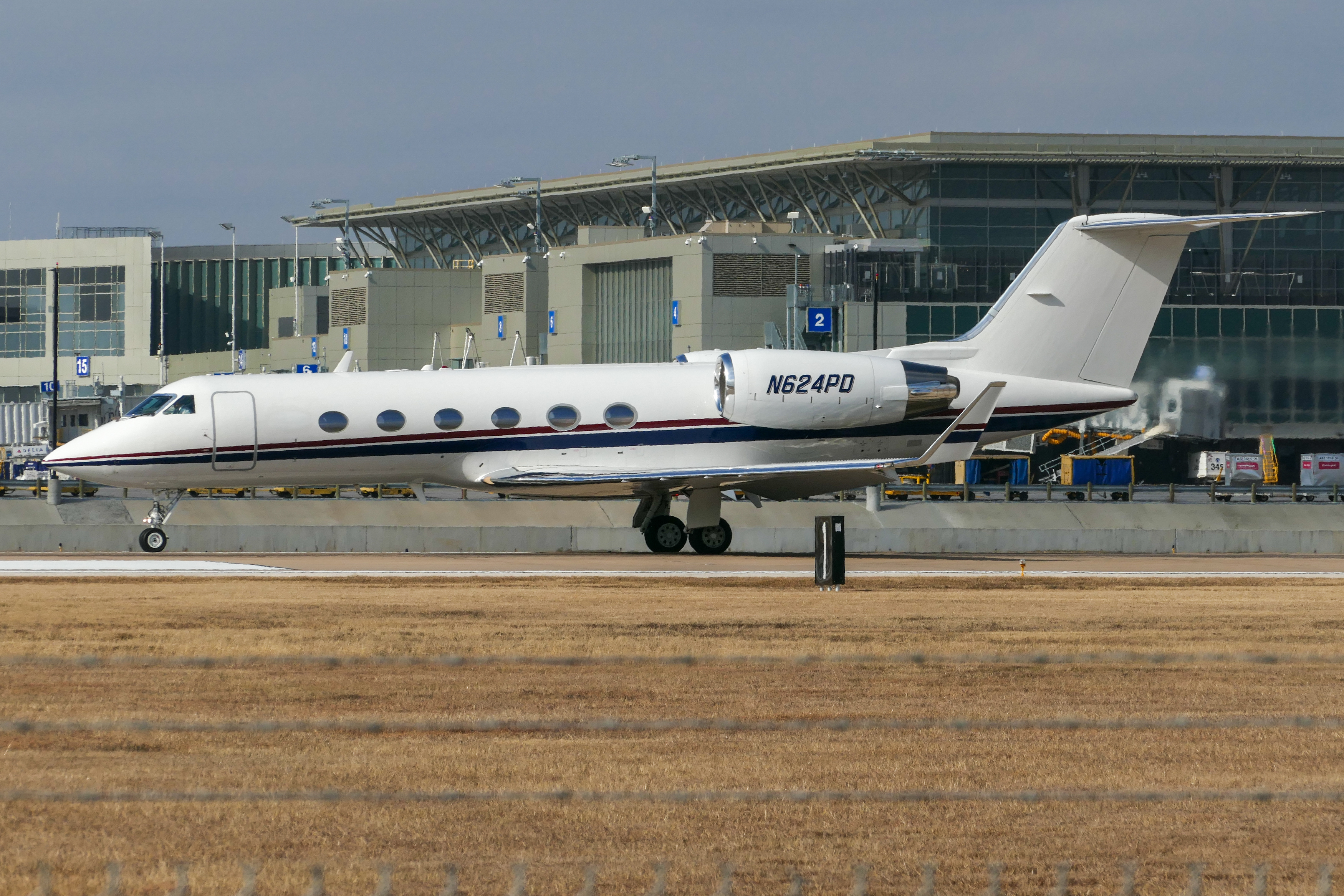 Full size: PRIVATE Gulfstream G-IV SP N624PD at Austin-Bergstrom International Airport