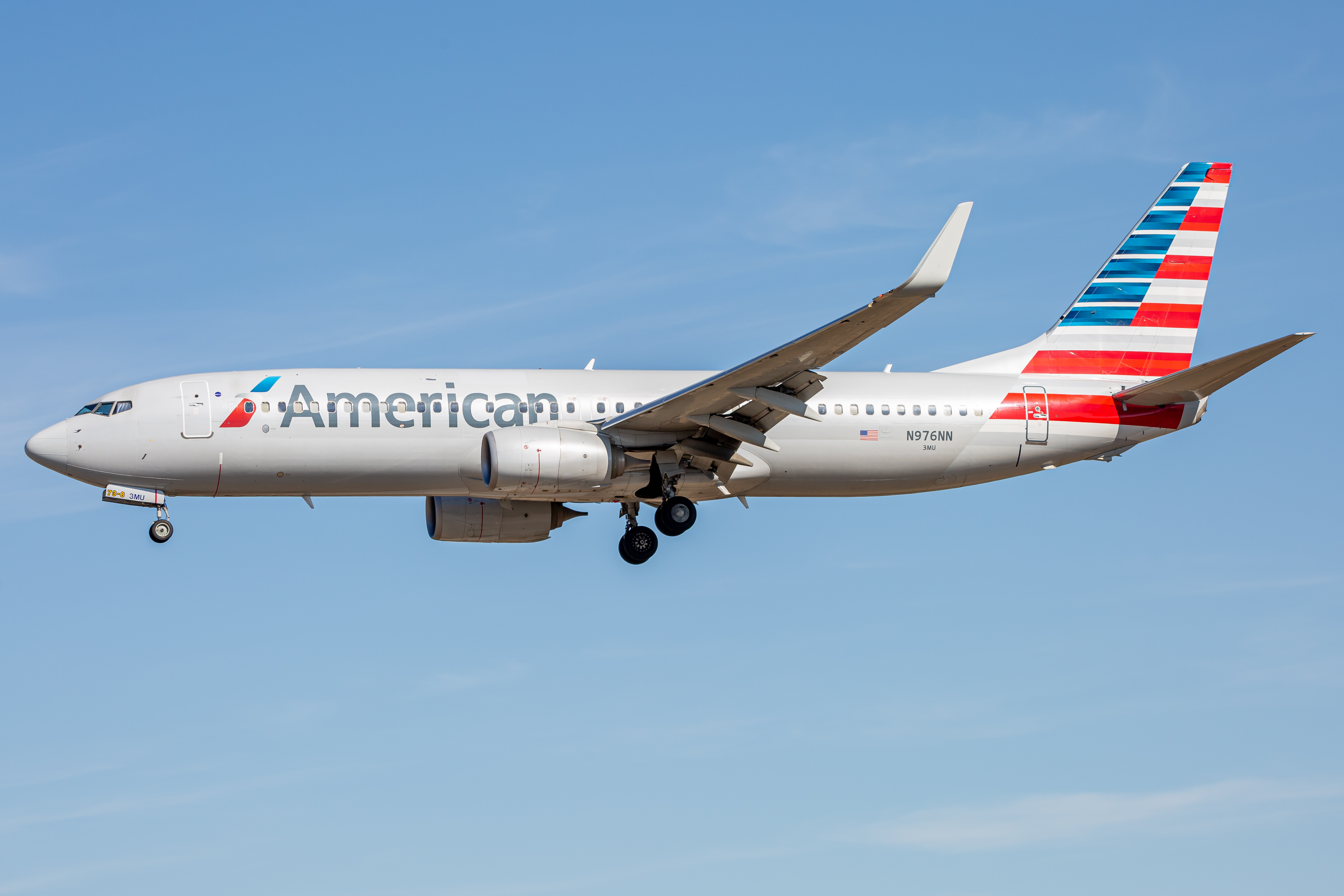Full size: American Airlines Boeing 737-800 N976NN at Baltimore/Washington International Thurgood Marshall Airport