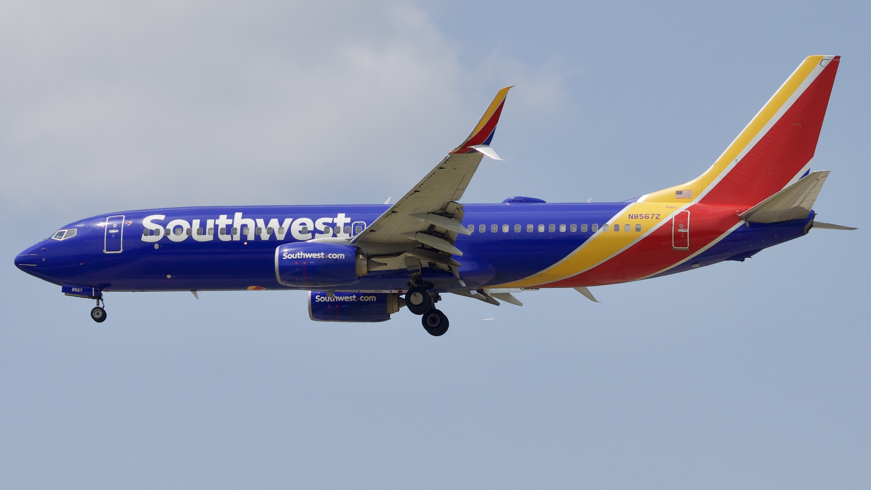Full size: Southwest Airlines Boeing 737-800 N8567Z at Houston-George Bush Intercontinental Airport