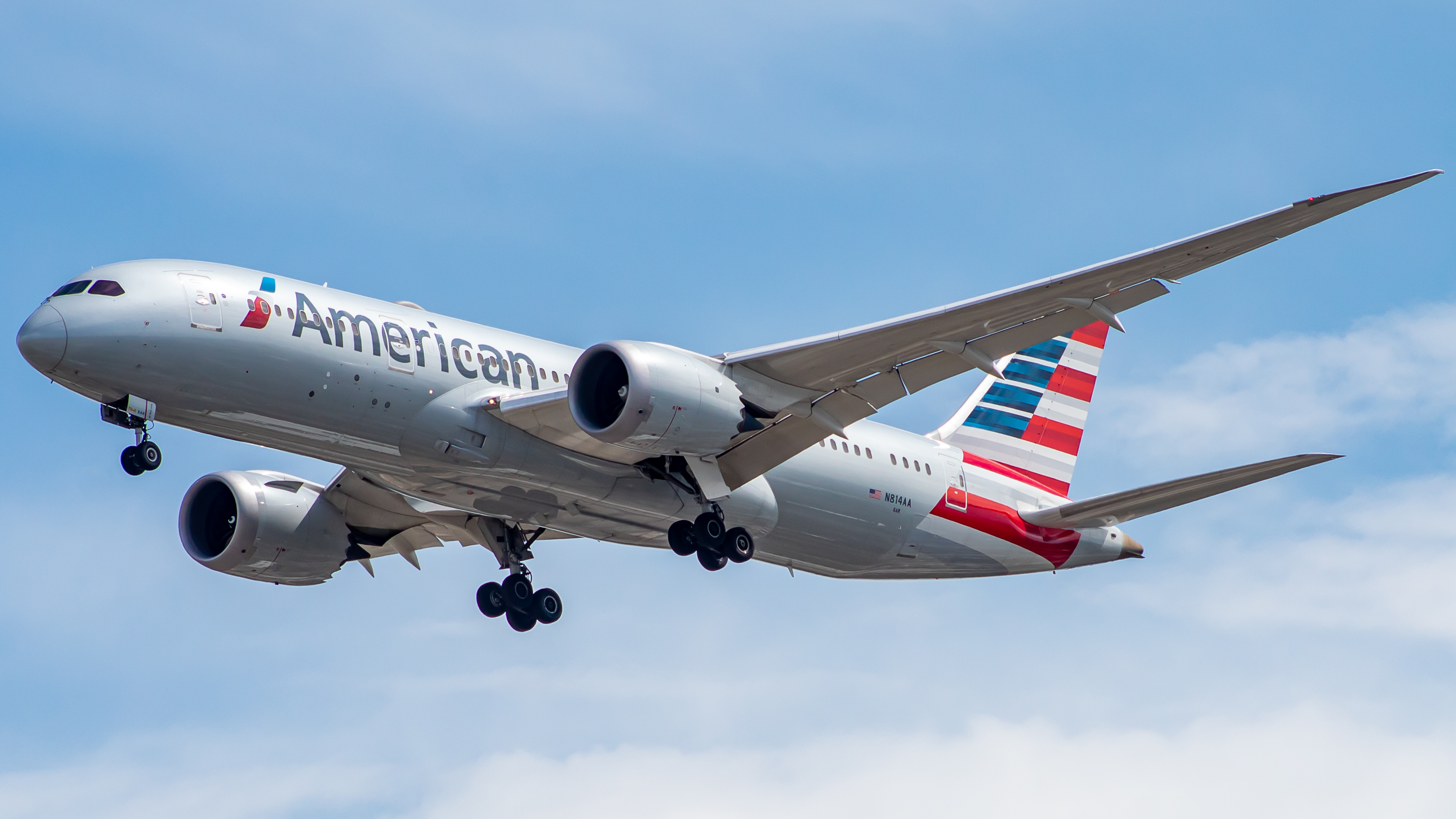 Full size: American Airlines Boeing 787-8 N814AA at Chicago O'Hare International Airport