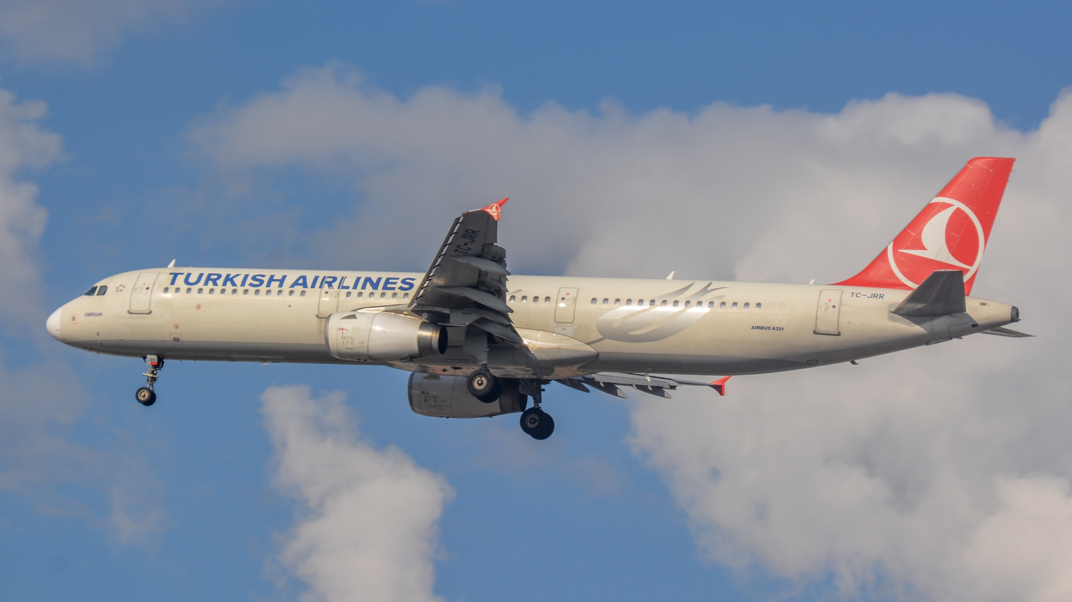 Full size: Turkish Airlines A321 TC-JRR at Tel Aviv-Ben Gurion Airport