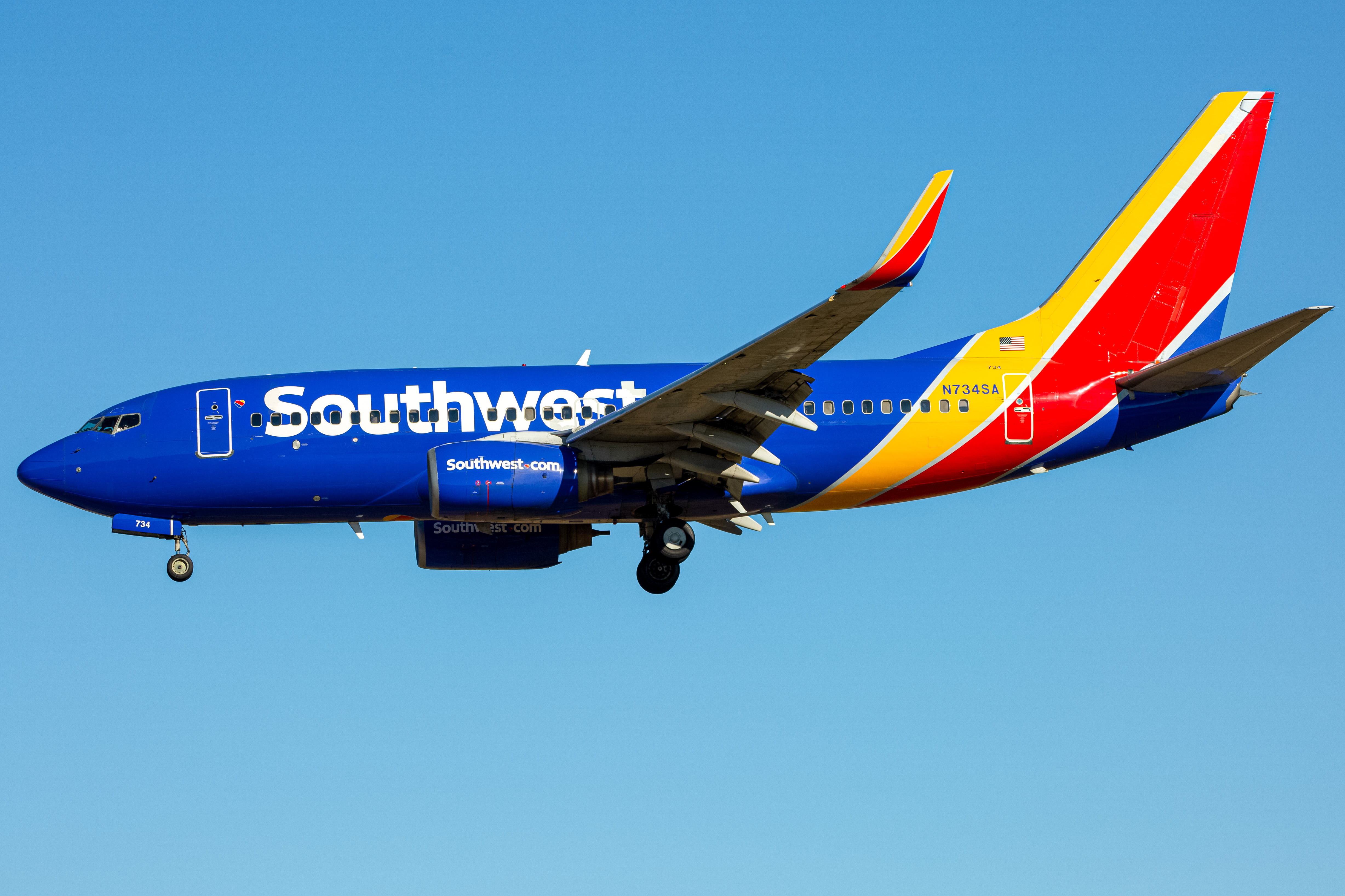 Full size: Southwest Airlines Boeing 737-700 N734SA at Baltimore/Washington International Thurgood Marshall Airport