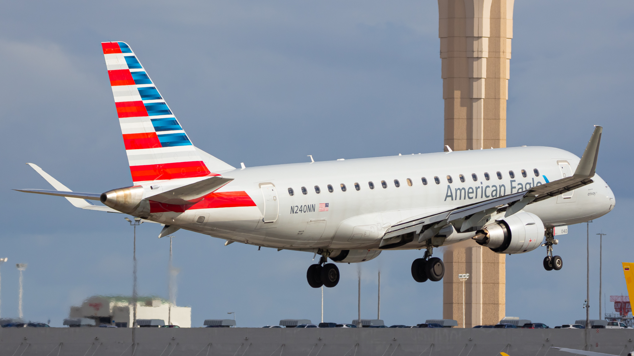 Full size: American Eagle Embraer E175 N240NN at Miami International Airport