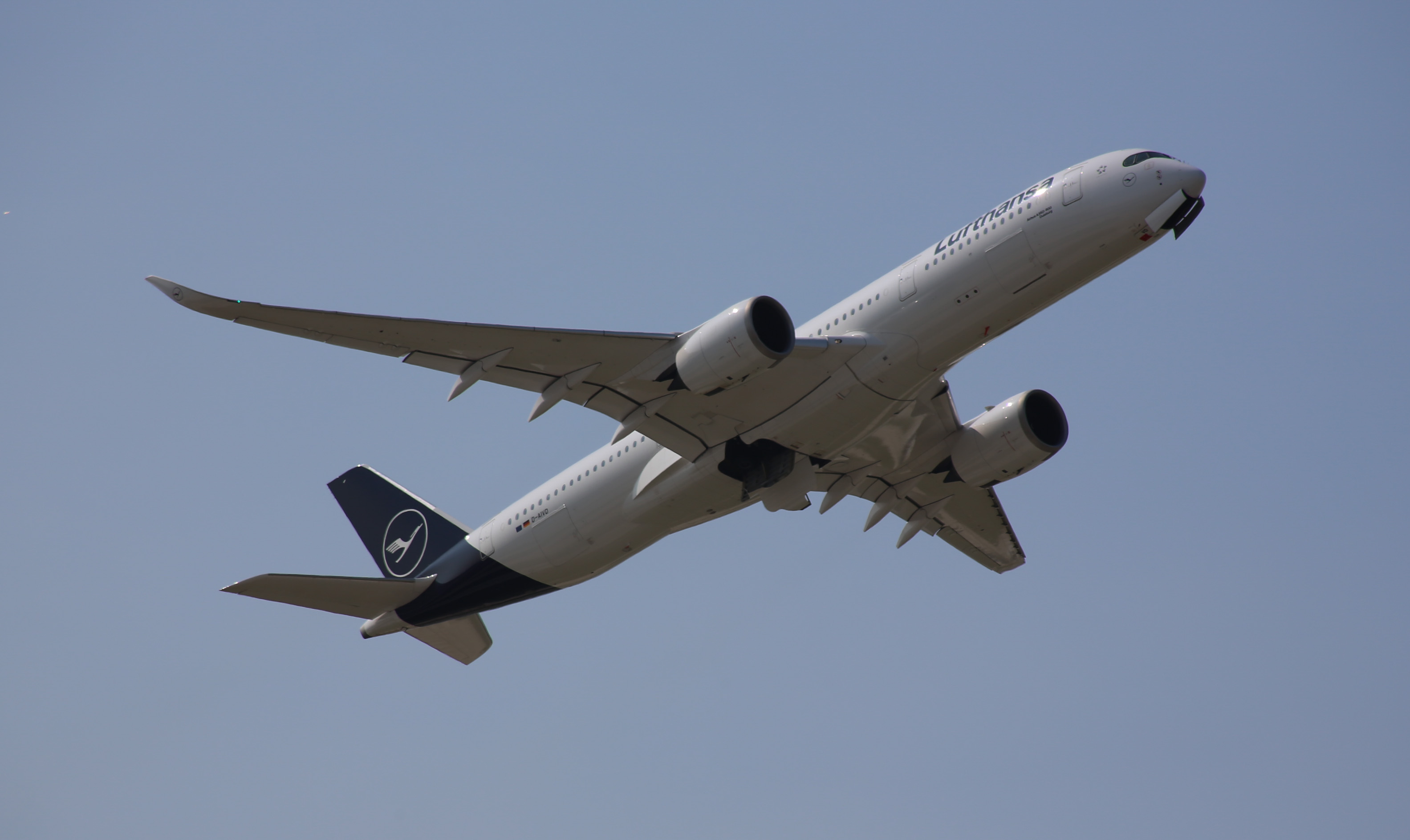 Full size: Lufthansa Airbus A350-900 D-AIVD at Chicago O'Hare International Airport