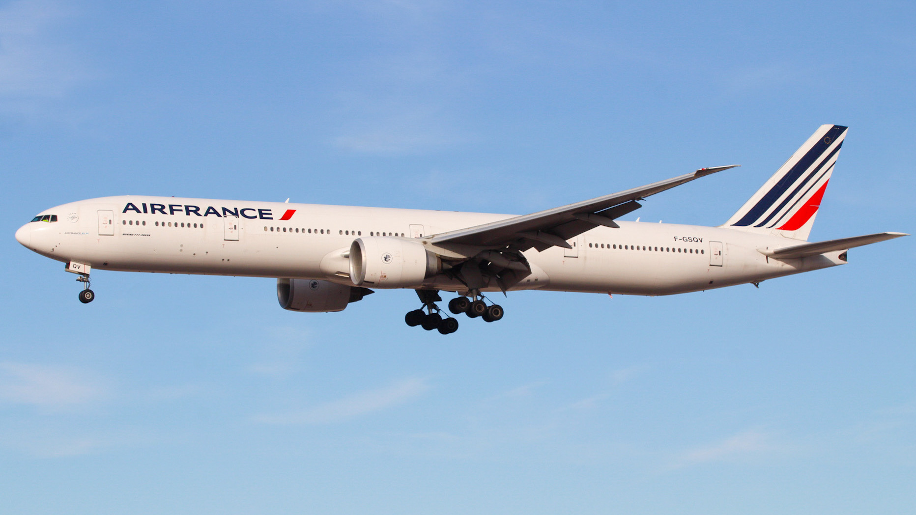 Full size: Air France  Boeing 777-300ER F-GSQV at Harry Reid International Airport