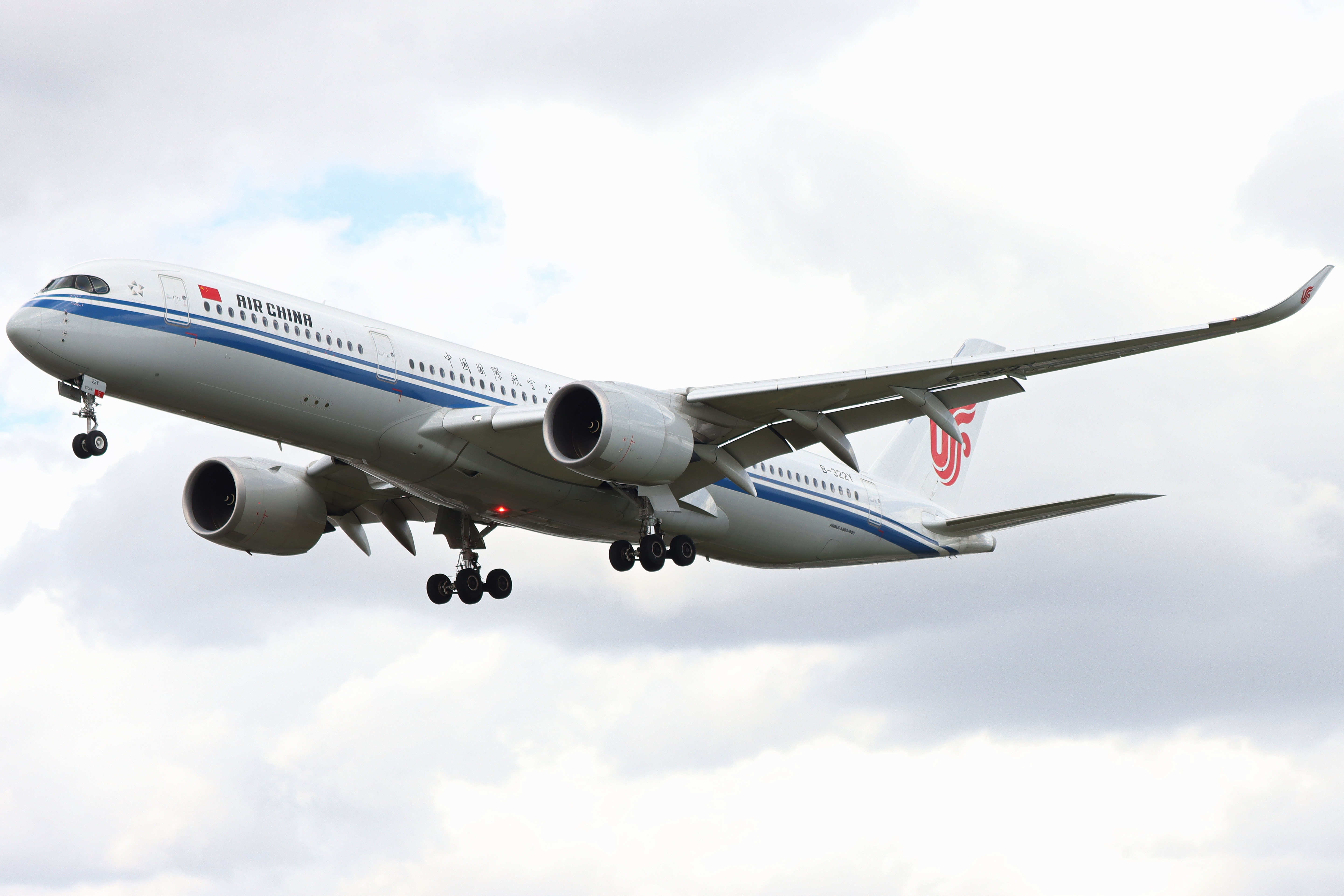 Full size: Air China Airbus A350-900 B-322Y at London Heathrow International Airport