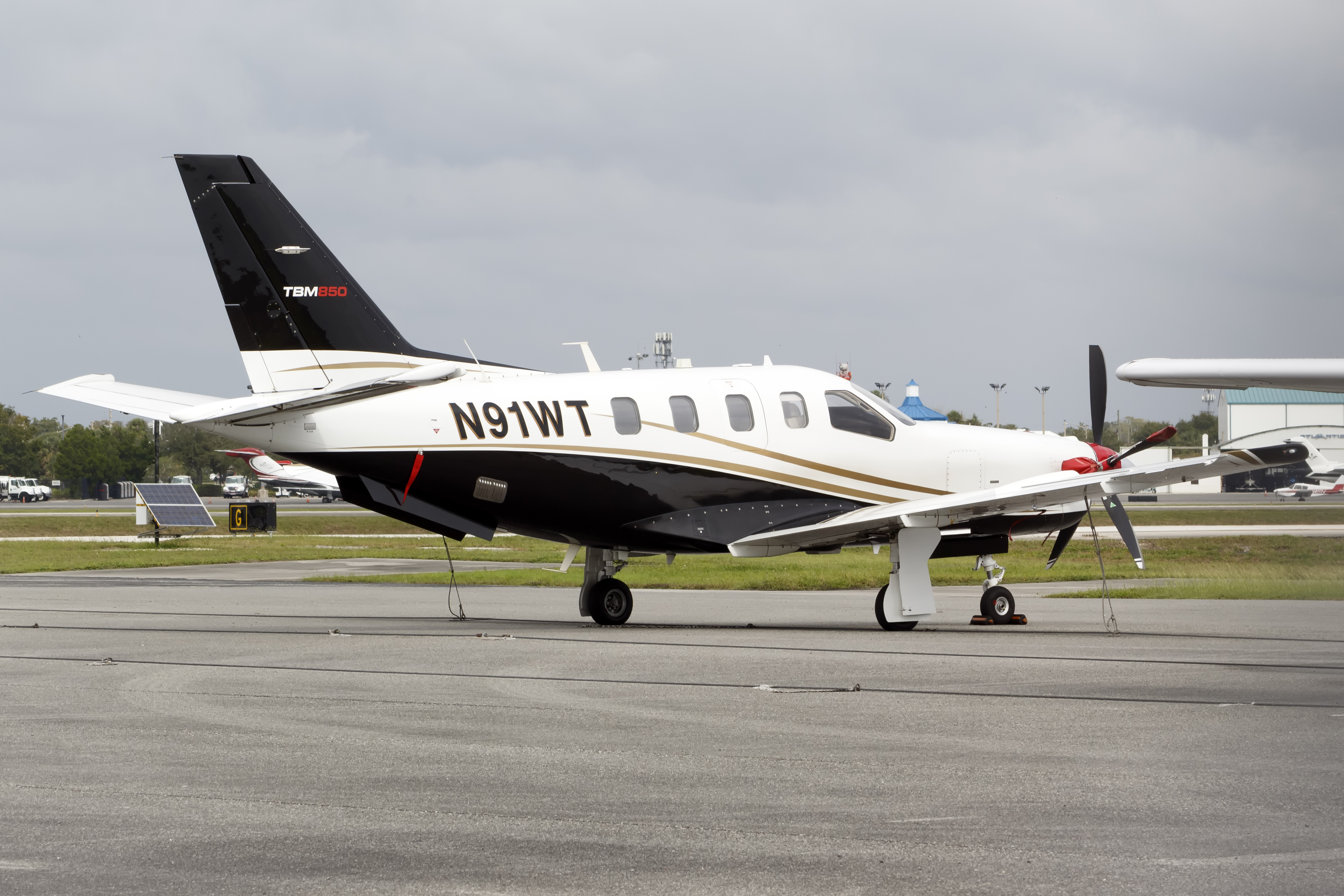 Full size: PRIVATE Socata TBM-850 N91WT at Executive Airport