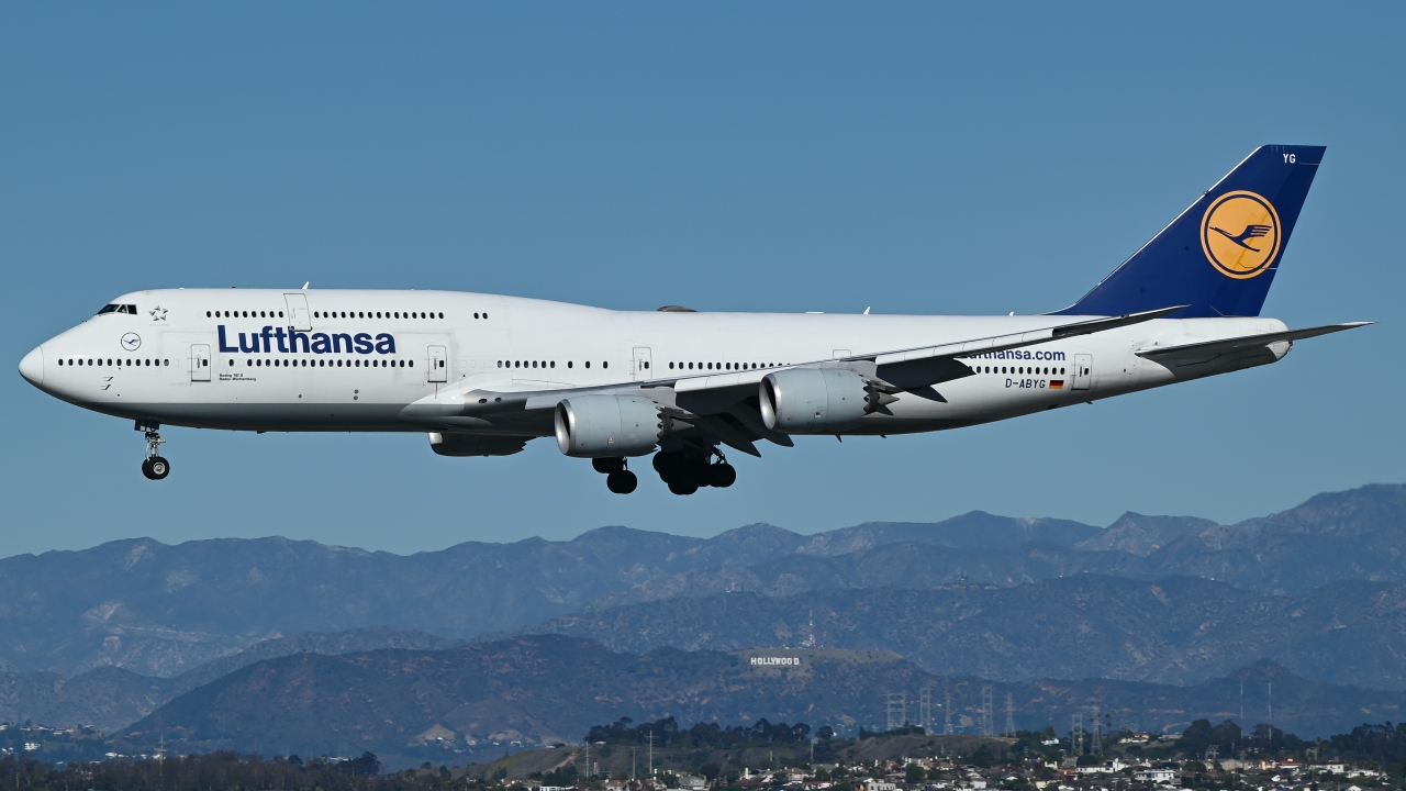 D-ABYG) Lufthansa Boeing 747-8i by Harrison Bacci | AeroXplorer