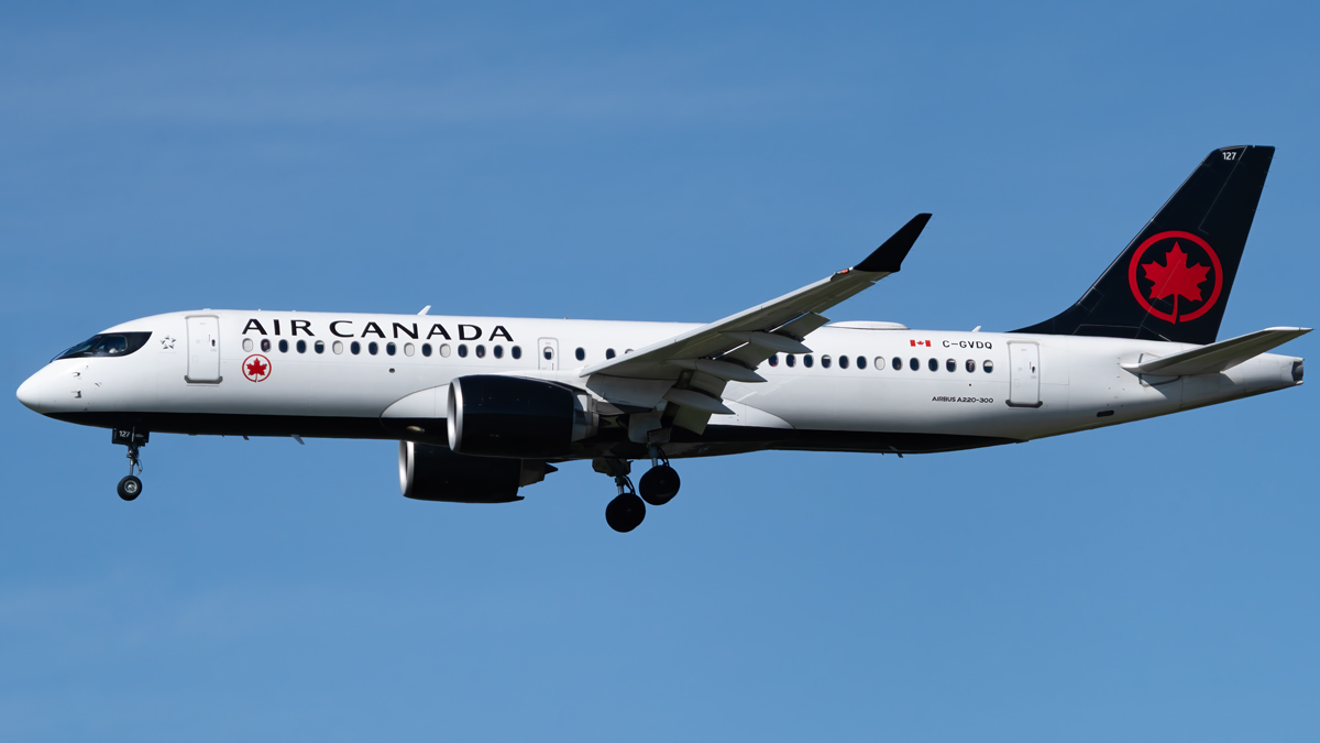 Full size: Air Canada Airbus A220-300 C-GVDQ at Vancouver International Airport